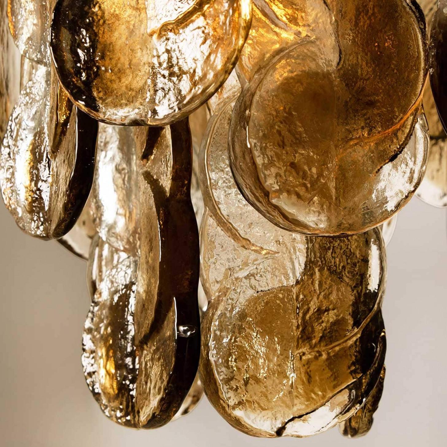 1 of the 2 Large Kalmar Chandeliers Citrus Swirl Smoked Glass, Austria, 1969 in vendita 6