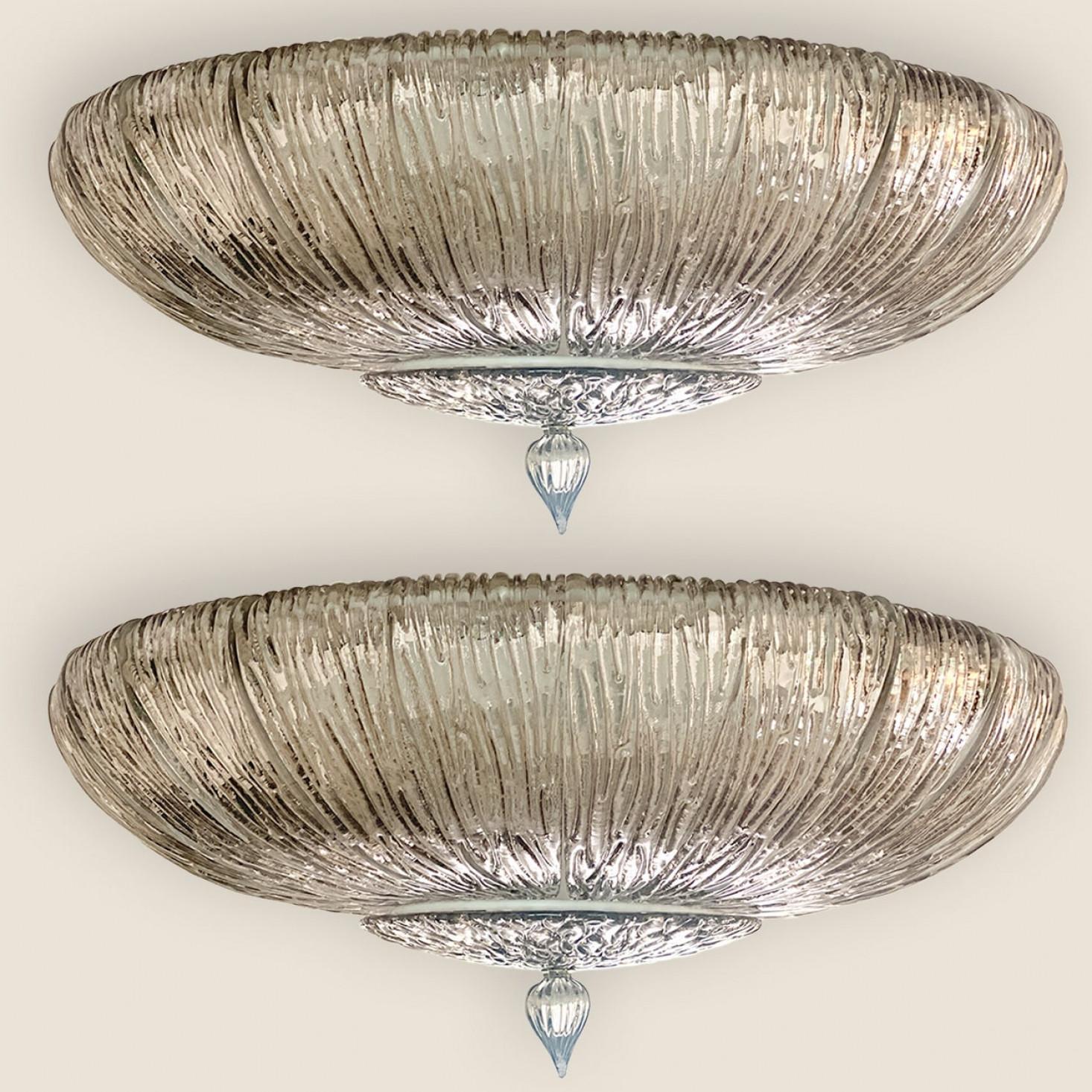 1 de los 2 grandes empotrables de cristal ahumado Fumè Brindle de Murano, Italia Italiano