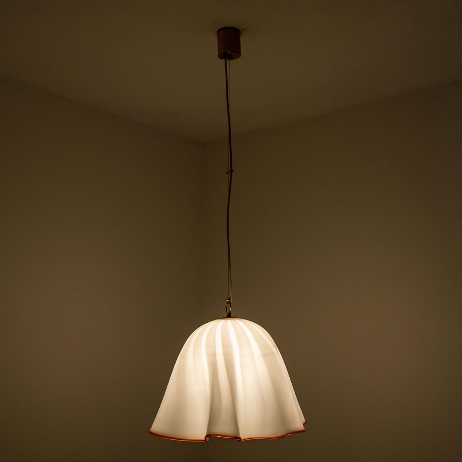 1 of the 2 Large Murano Glass Fazzoletto Pendant Light by J.T. Kalmar, 1960s For Sale 10