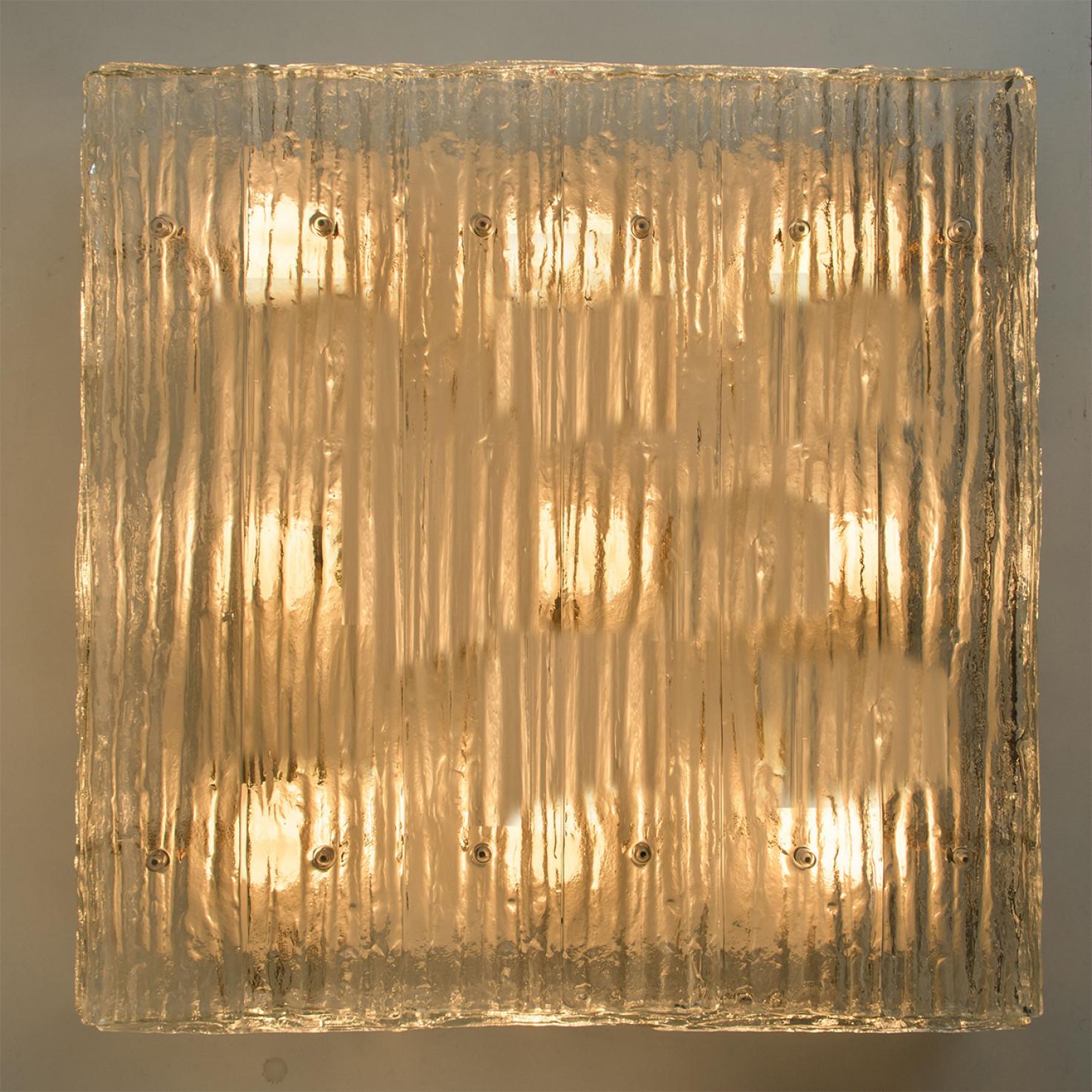 1 der 2 großen quadratischen Glas-Einbaubeleuchtung J.T. Kalmar, Österreich im Angebot 2