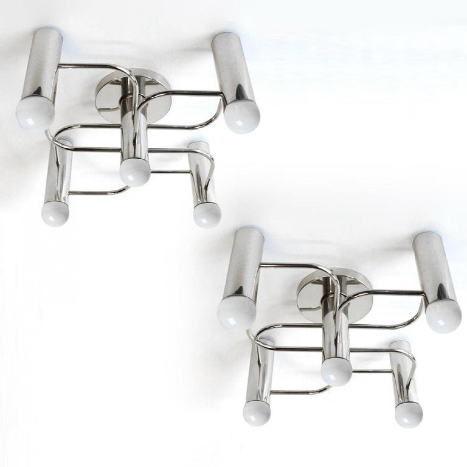 Mid-Century Modern 1 des 2 pièces  Leola Sculptural Brass 4-Light Ceiling or Wall Flush Mounts, 1970 en vente