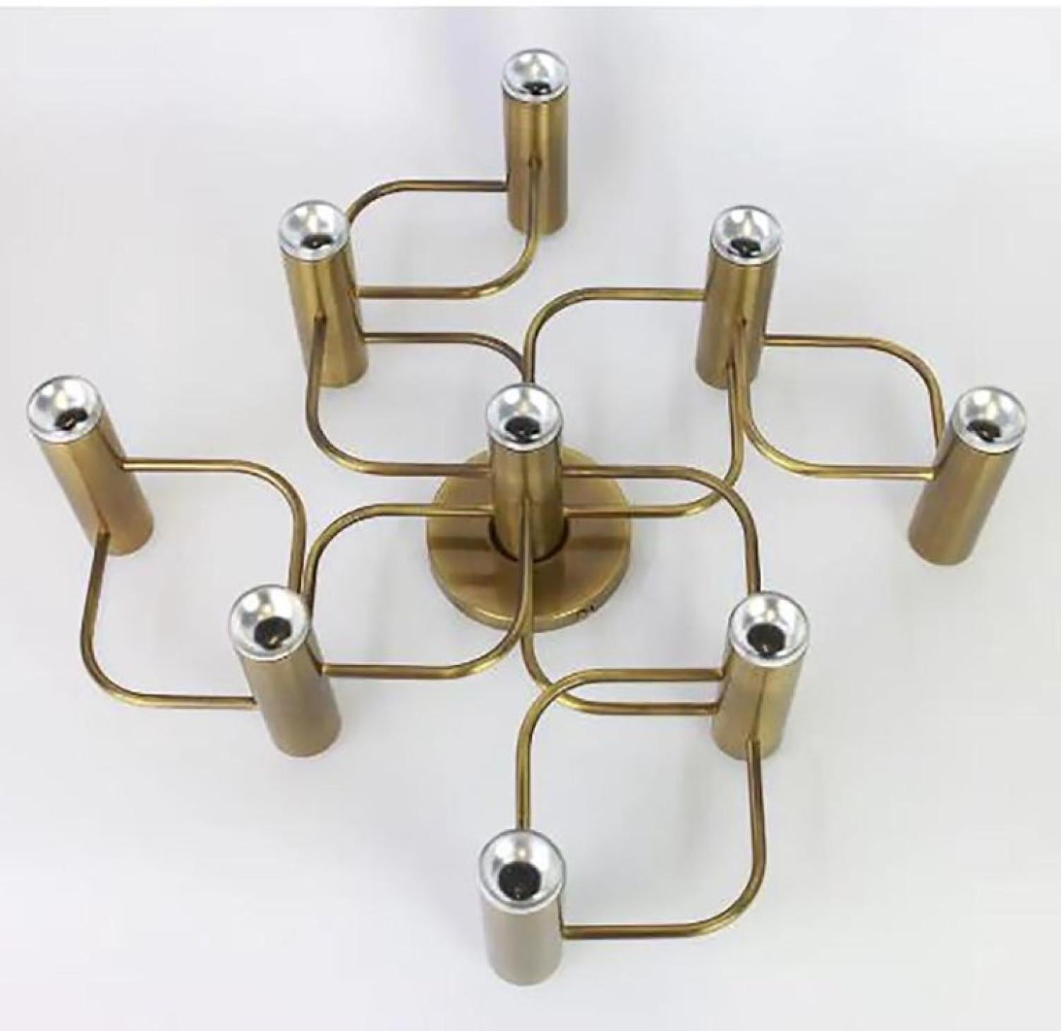 1 of the 2 Leola Sculptural Brass 9-Light Ceiling or Wall Flush Mount, 1970s In Good Condition In Rijssen, NL