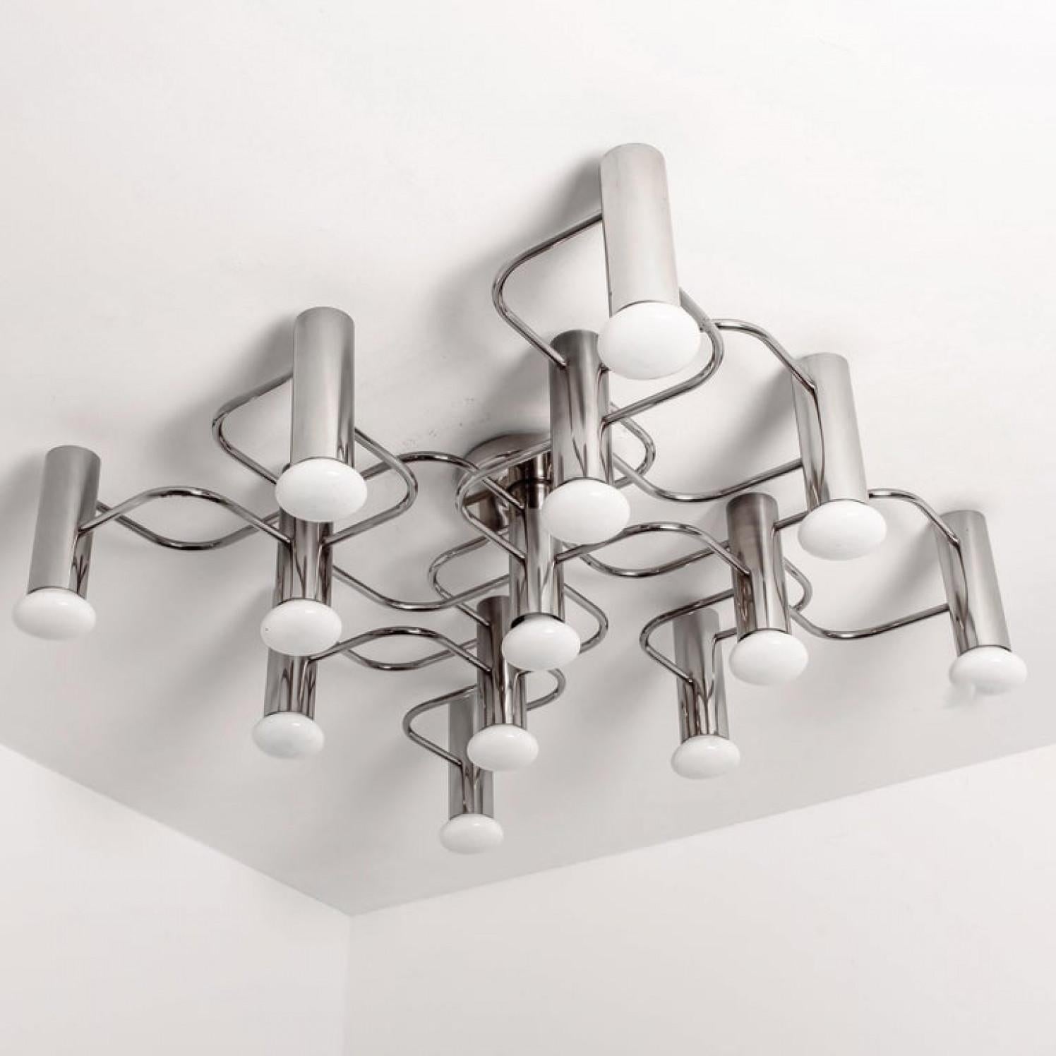 1 de 2 Plafón o aplique escultórico Leola cromado de 9 luces, 1970 Italiano en venta