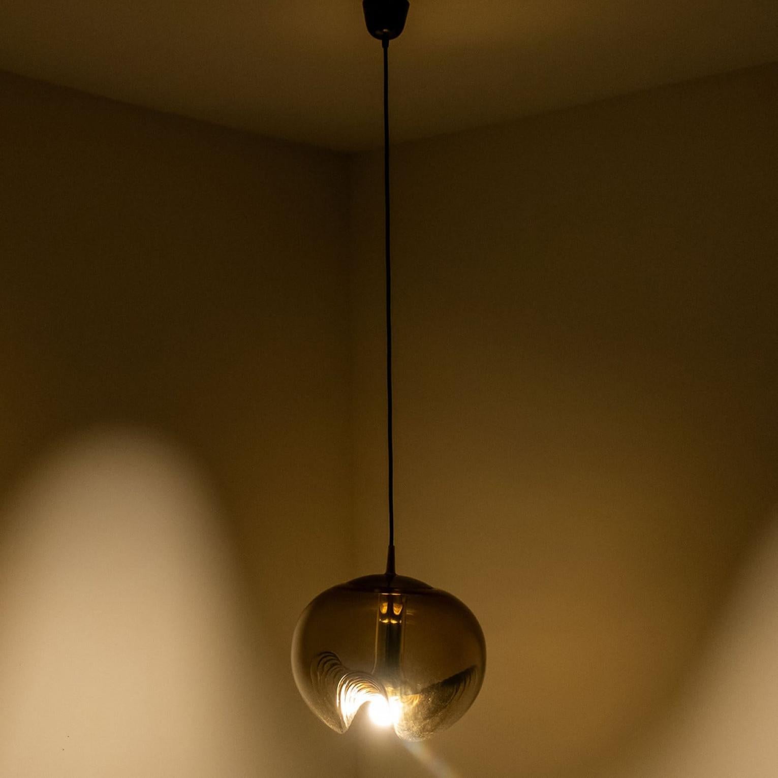 1 of the 2 Light Fixtures Koch & Lowy, 1970 in vendita 3