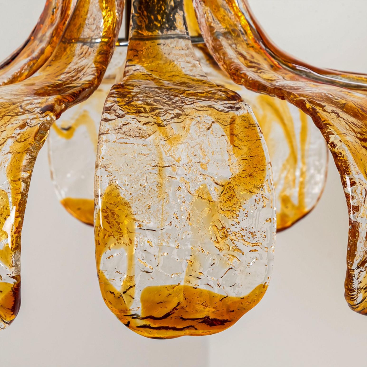 1 der 2 Mazzega Murano Glas Kronleuchter, Italien, 1970 (Moderne der Mitte des Jahrhunderts) im Angebot