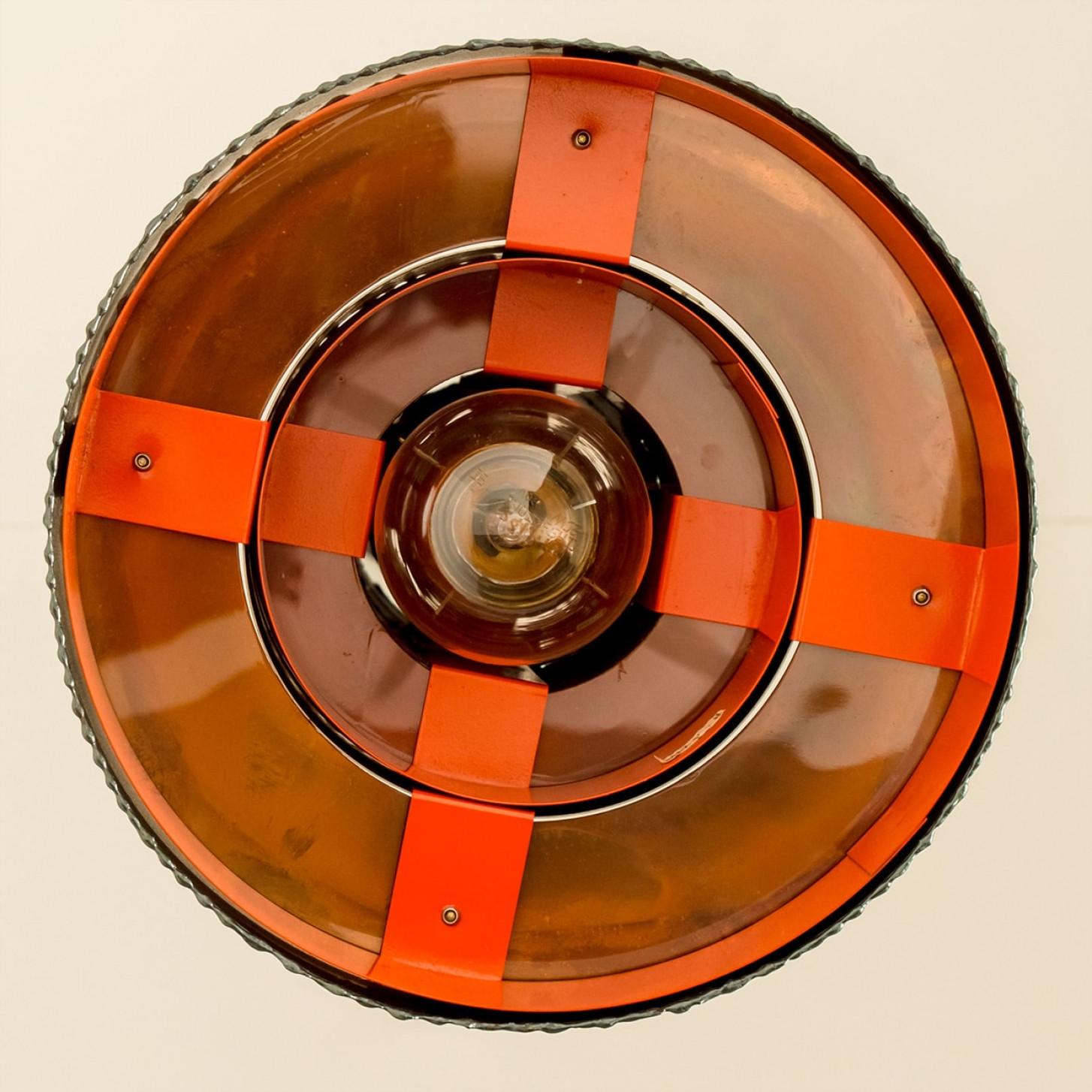 1 delle 2 lampade a sospensione brutaliste in metallo di Sven Aage per Holm Sorensen, 1960 in vendita 2