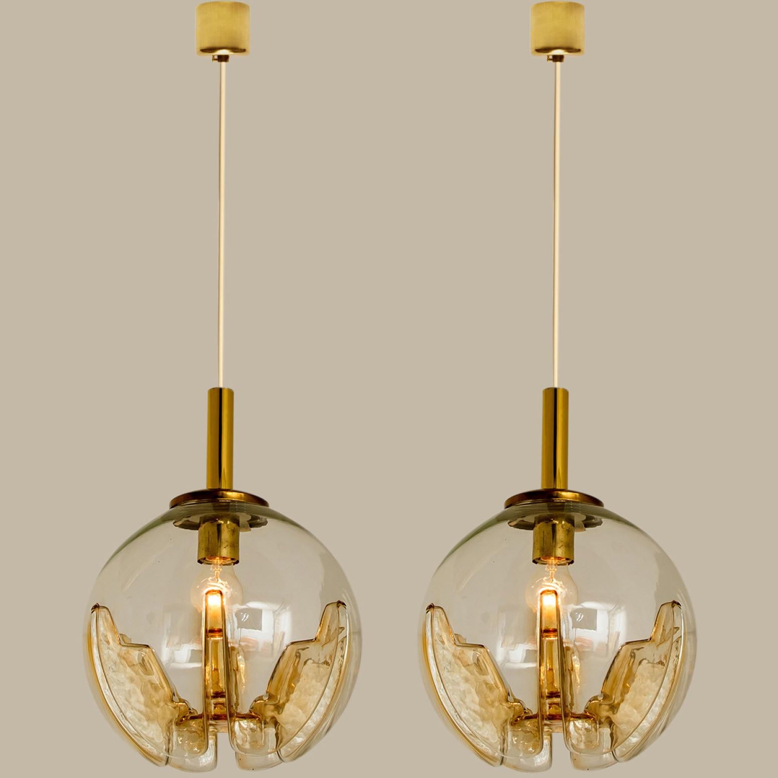 1 des 2 lampes à suspension Mazzega de Murano, Italie, 1970 en vente 2