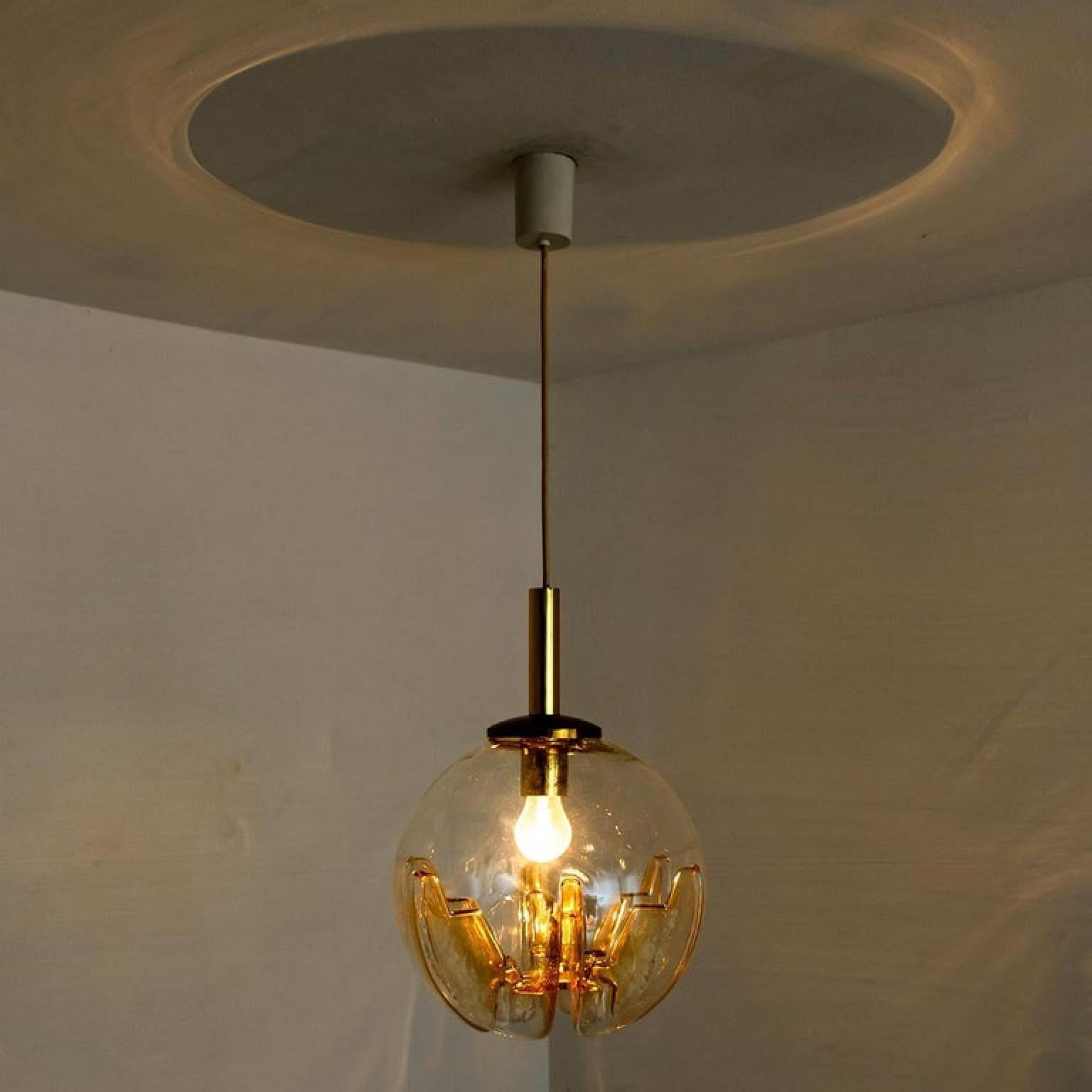 1 des 2 lampes à suspension Mazzega de Murano, Italie, 1970 en vente 12