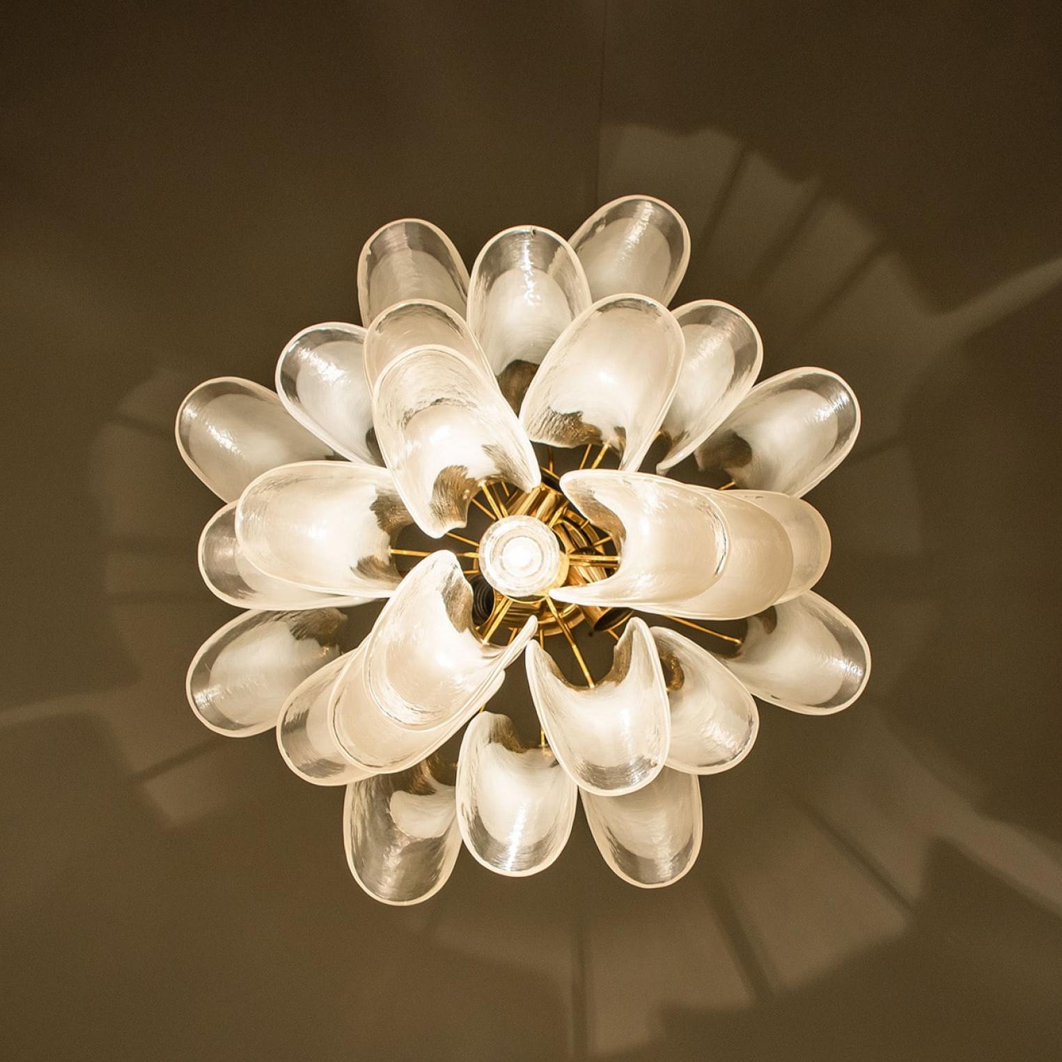 Mid-Century Modern 1 of the 2 Murano White Clear Glass and Brass Chandeliers, Italy, 1970s For Sale