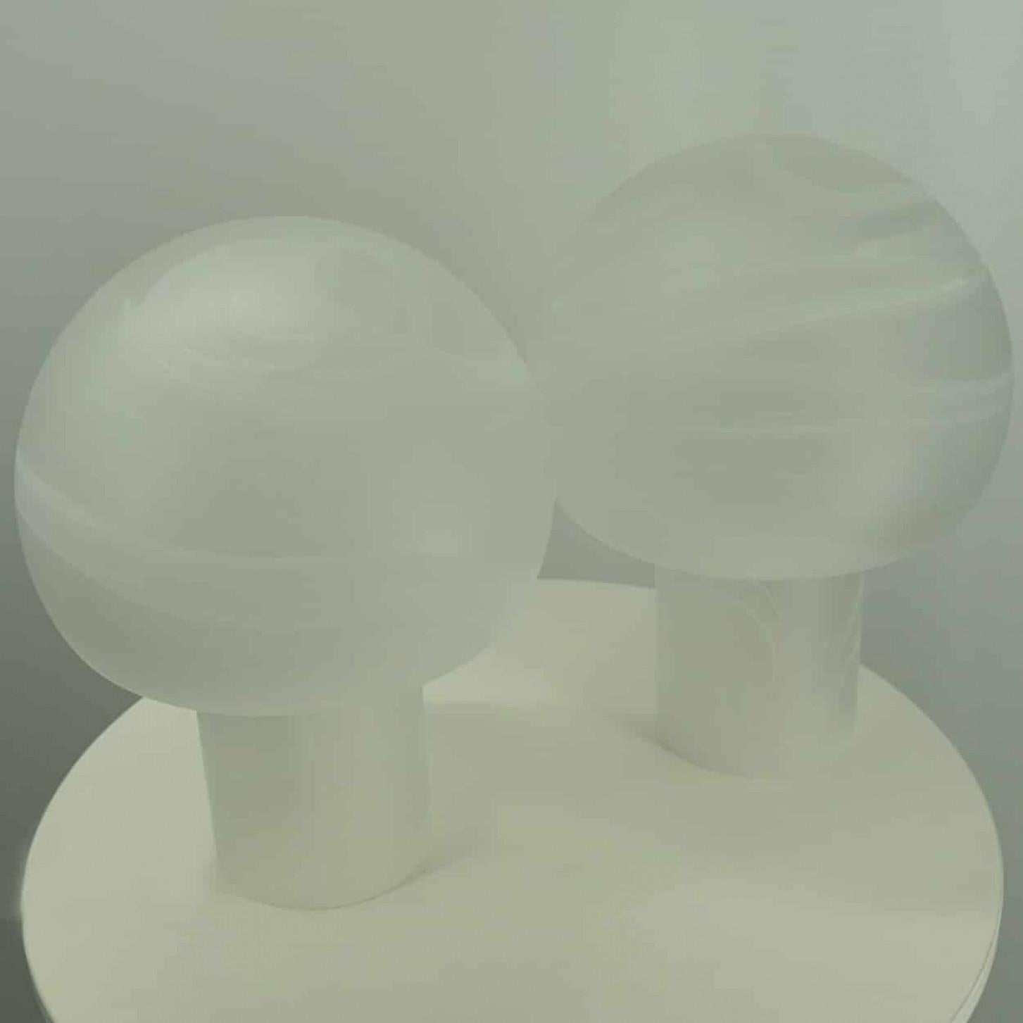 1 of the 2 Mushroom Glass Table Lamps, Glashütte Limburg, 1970 im Angebot 11