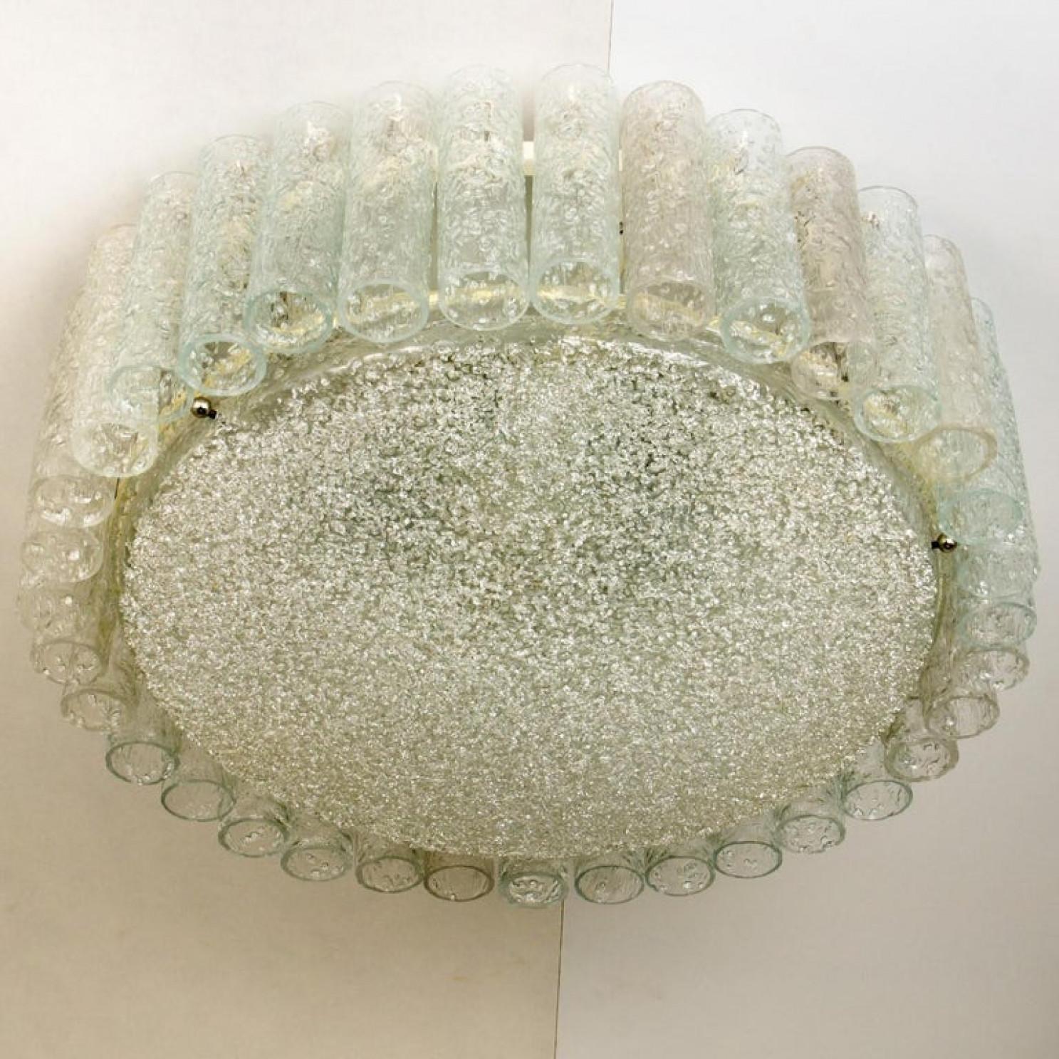 1 dei 2 lampadari extra large Doria Clear Flushmount, 1960 In condizioni buone in vendita a Rijssen, NL