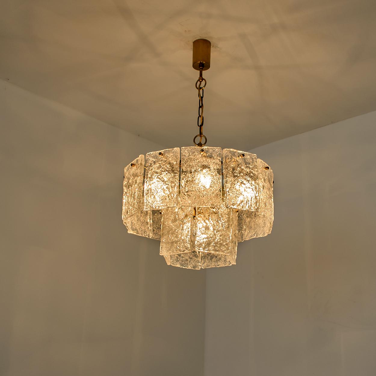1 des 2 luminaires à deux niveaux en verre et laiton de Hillebrand, années 1960 en vente 3