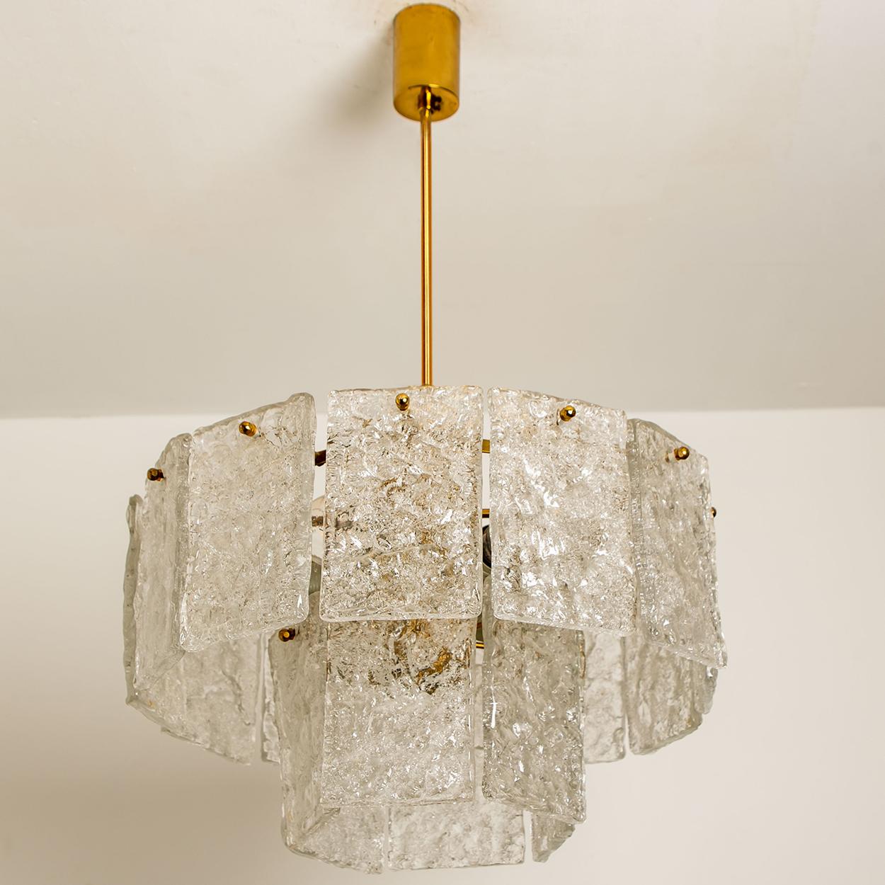 1 des 2 luminaires à deux niveaux en verre et laiton de Hillebrand, années 1960 en vente 6