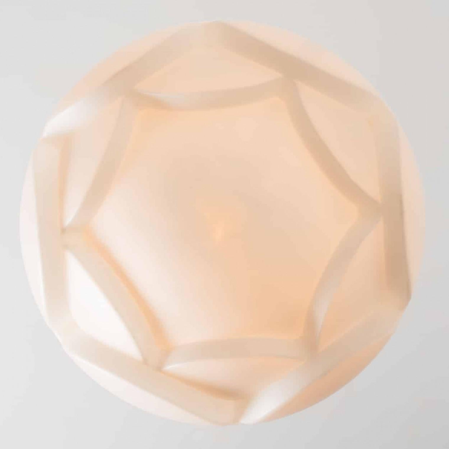 1 des 2 grandes lampes en verre opalin 