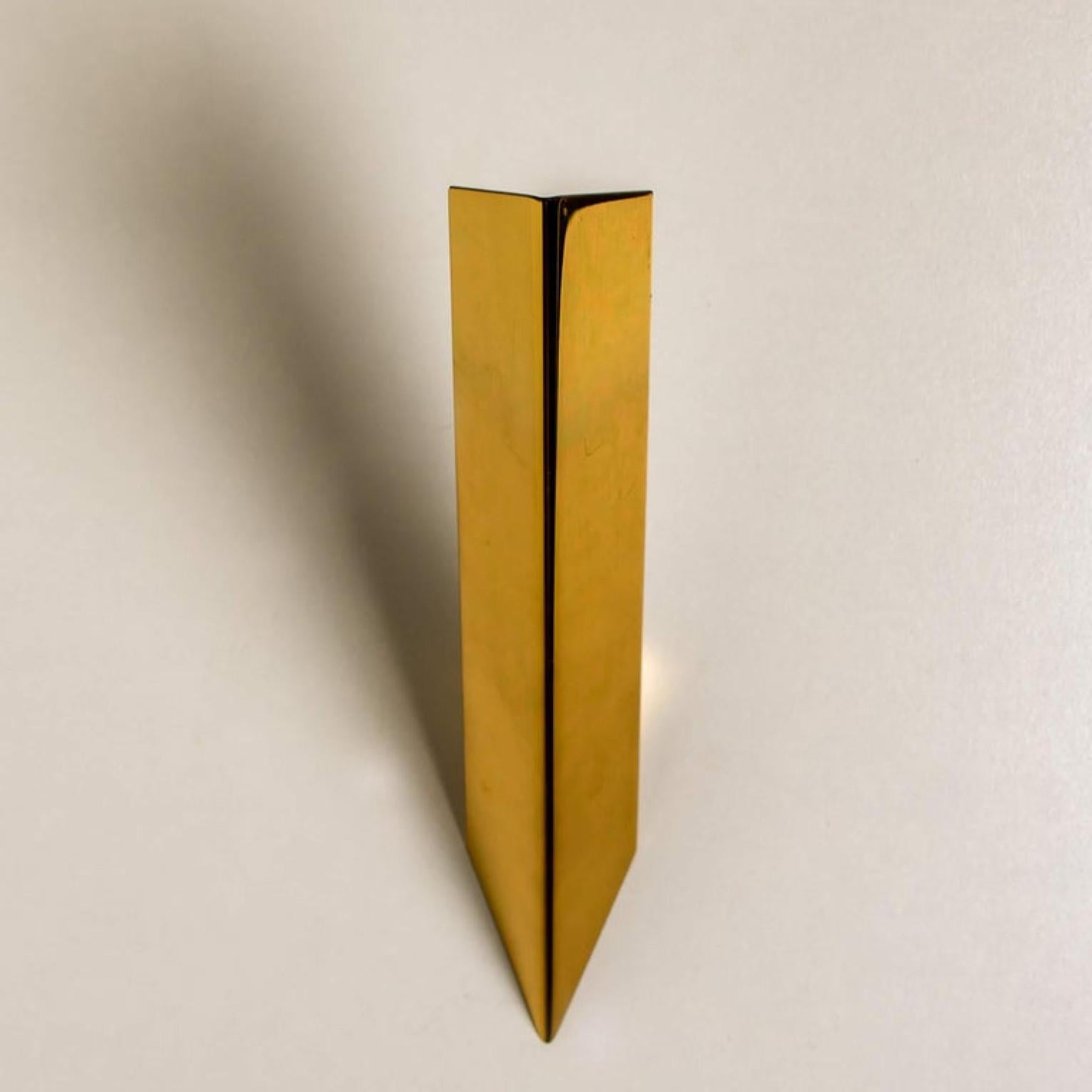 1 of the 2 Pair of Wedge-Shaped High End Wall Lights by J.T. Kalmar, 1970s For Sale 2