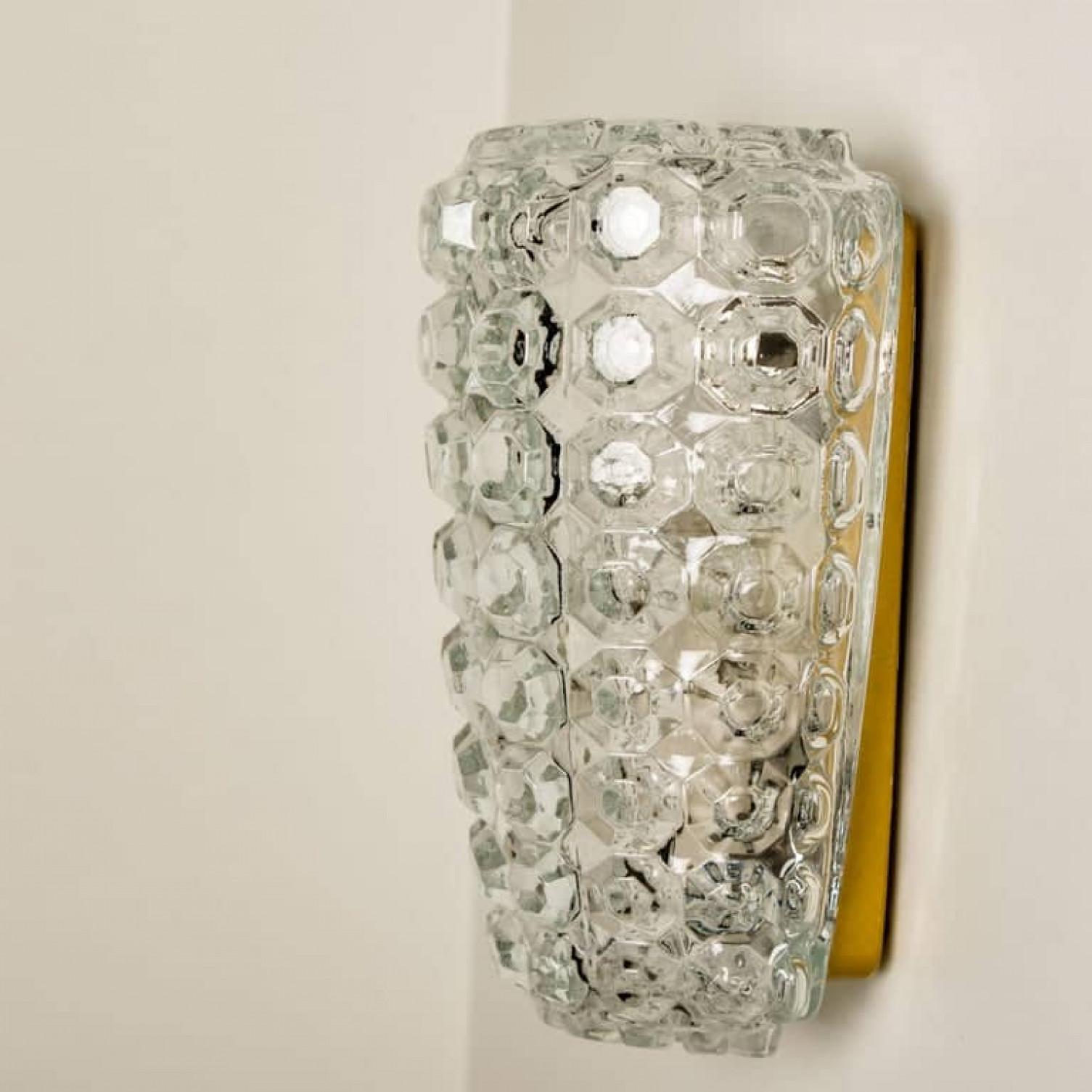 1 der 2 Paare von Wandleuchten aus Glas von Tynell für Glashütte, 1960 (Sonstiges) im Angebot