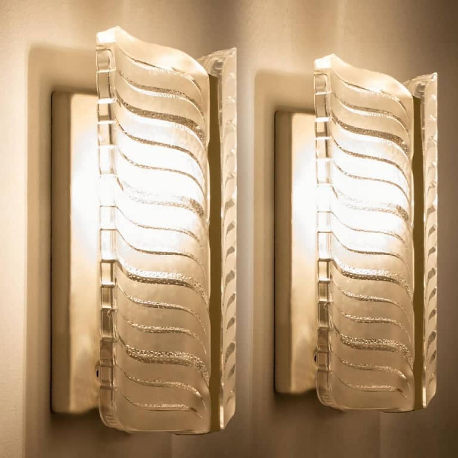 1 of the 2 Pairs of Kalmar Leaf Sconces, 1960s Bon état - En vente à Rijssen, NL