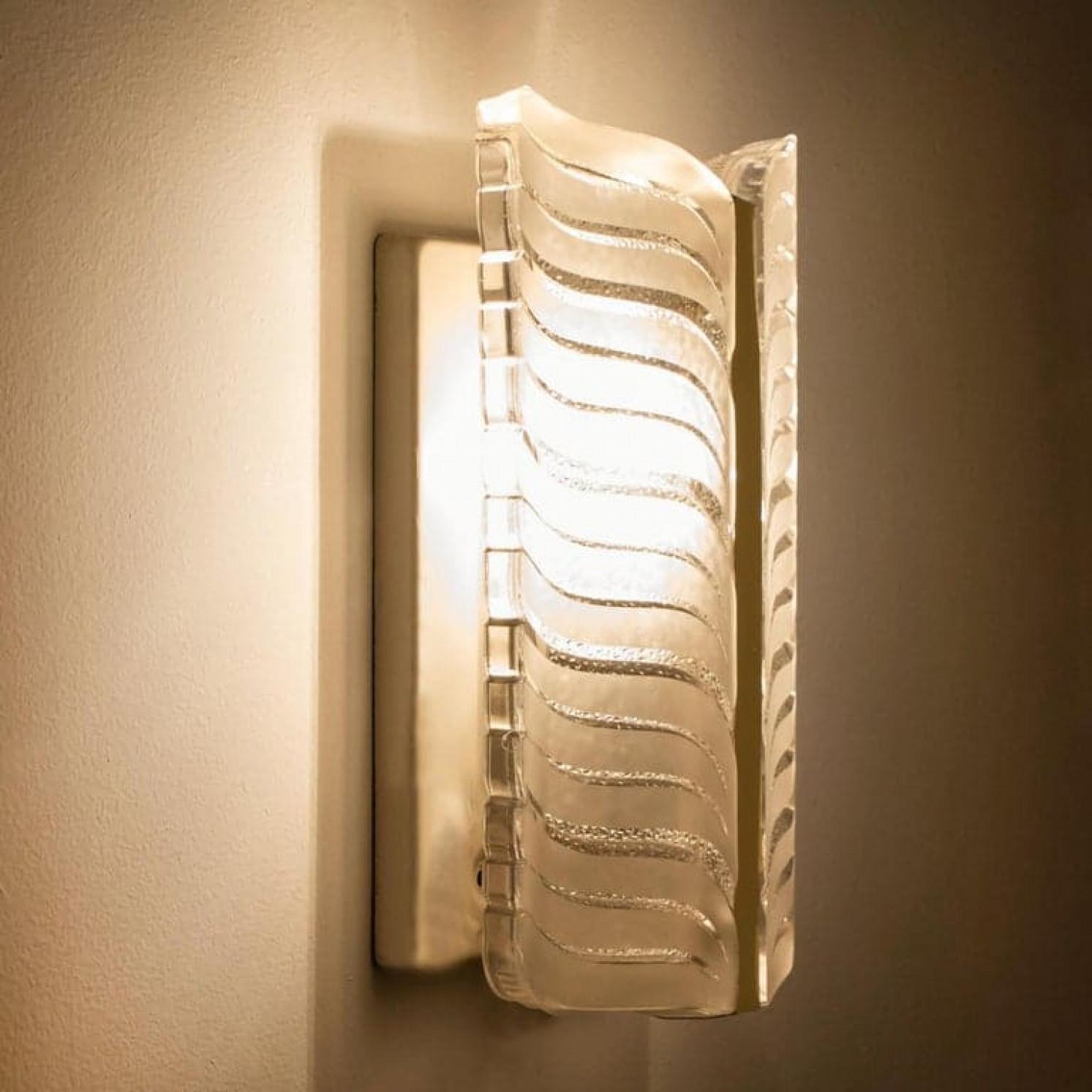 Milieu du XXe siècle 1 of the 2 Pairs of Kalmar Leaf Sconces, 1960s en vente