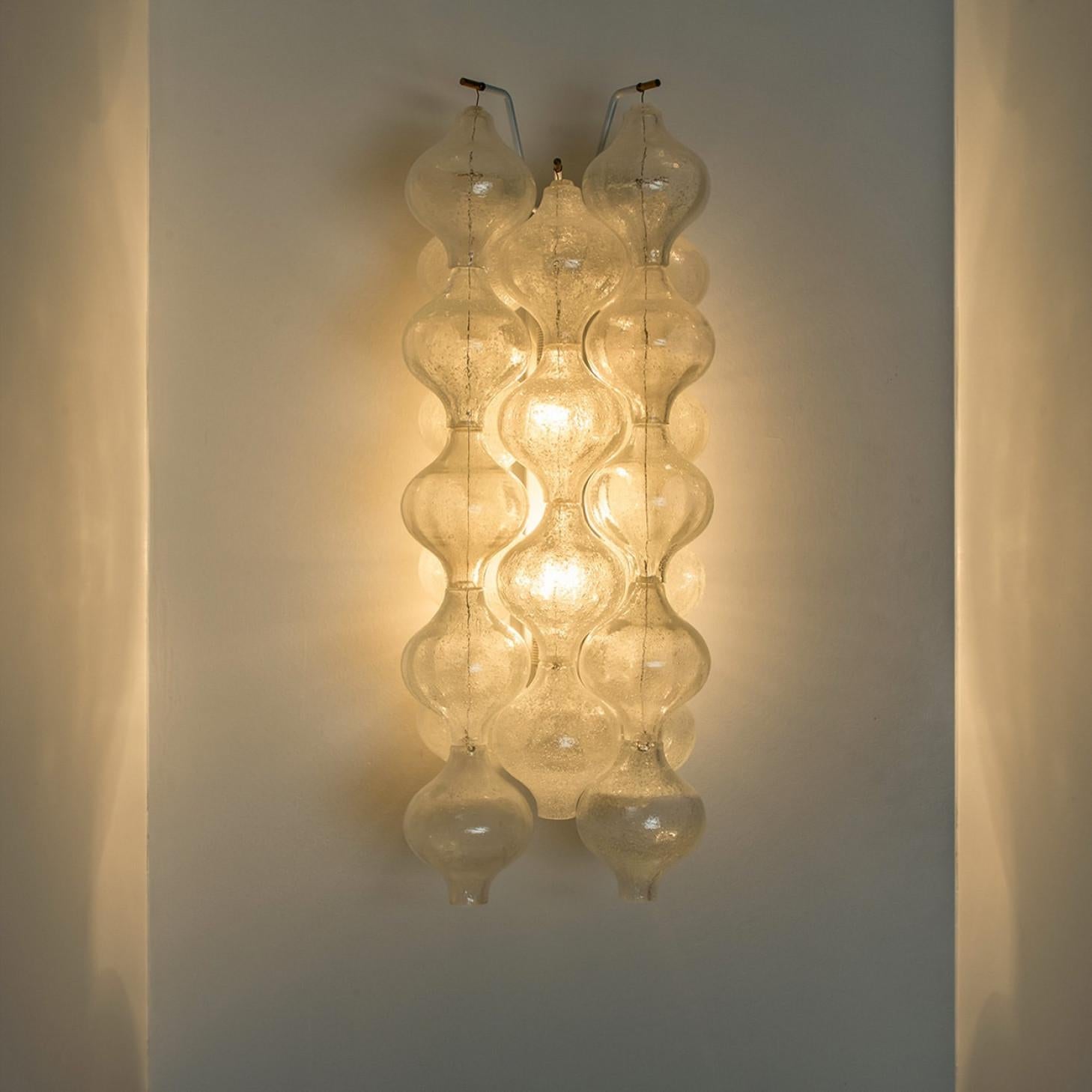1 of the 2 Pairs of Large Tulipan Wall Lamps or Sconces by J.T. Kalmar 'H 21.2' in vendita 2