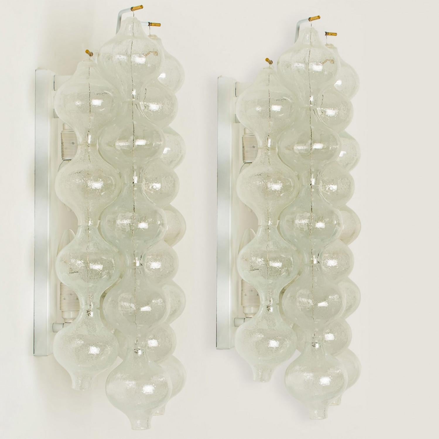1 of the 2 Pairs of Large Tulipan Wall Lamps or Sconces by J.T. Kalmar 'H 21.2' in vendita 3