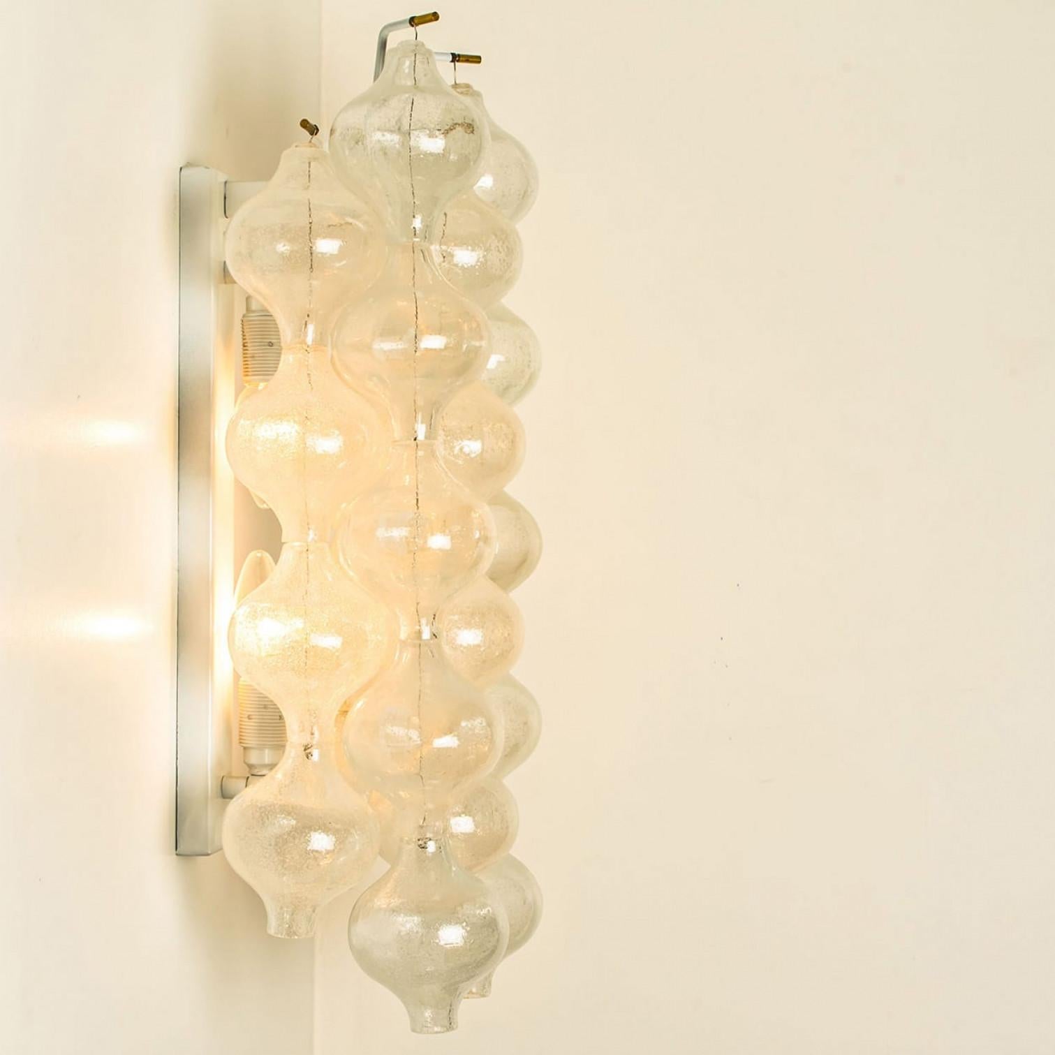 1 of the 2 Pairs of Large Tulipan Wall Lamps or Sconces by J.T. Kalmar 'H 21.2' in vendita 4