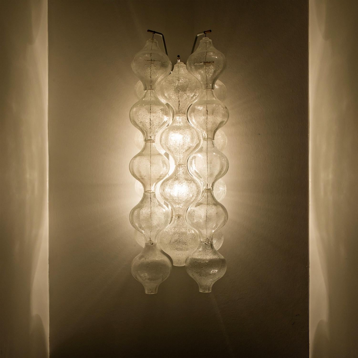 1 of the 2 Pairs of Large Tulipan Wall Lamps or Sconces by J.T. Kalmar 'H 21.2' in vendita 6