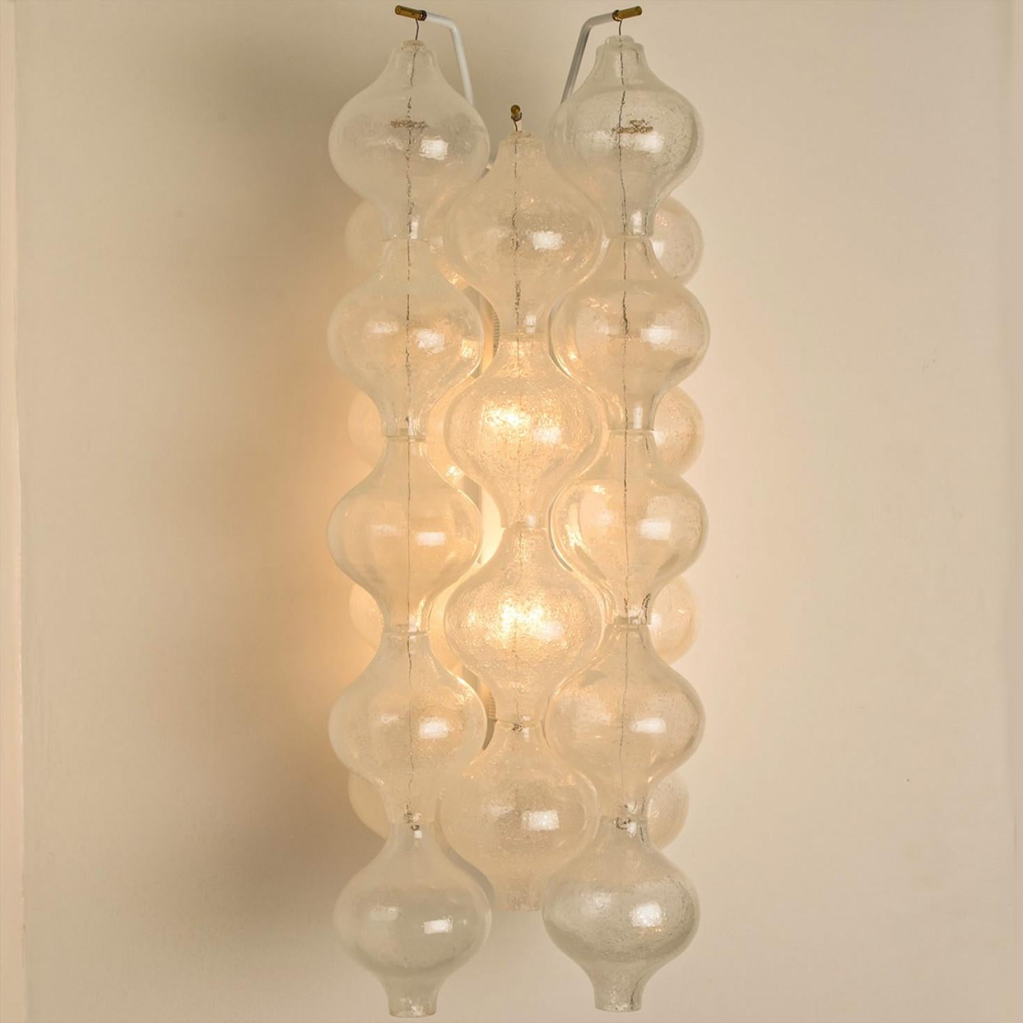 1 of the 2 Pairs of Large Tulipan Wall Lamps or Sconces by J.T. Kalmar 'H 21.2' For Sale 8