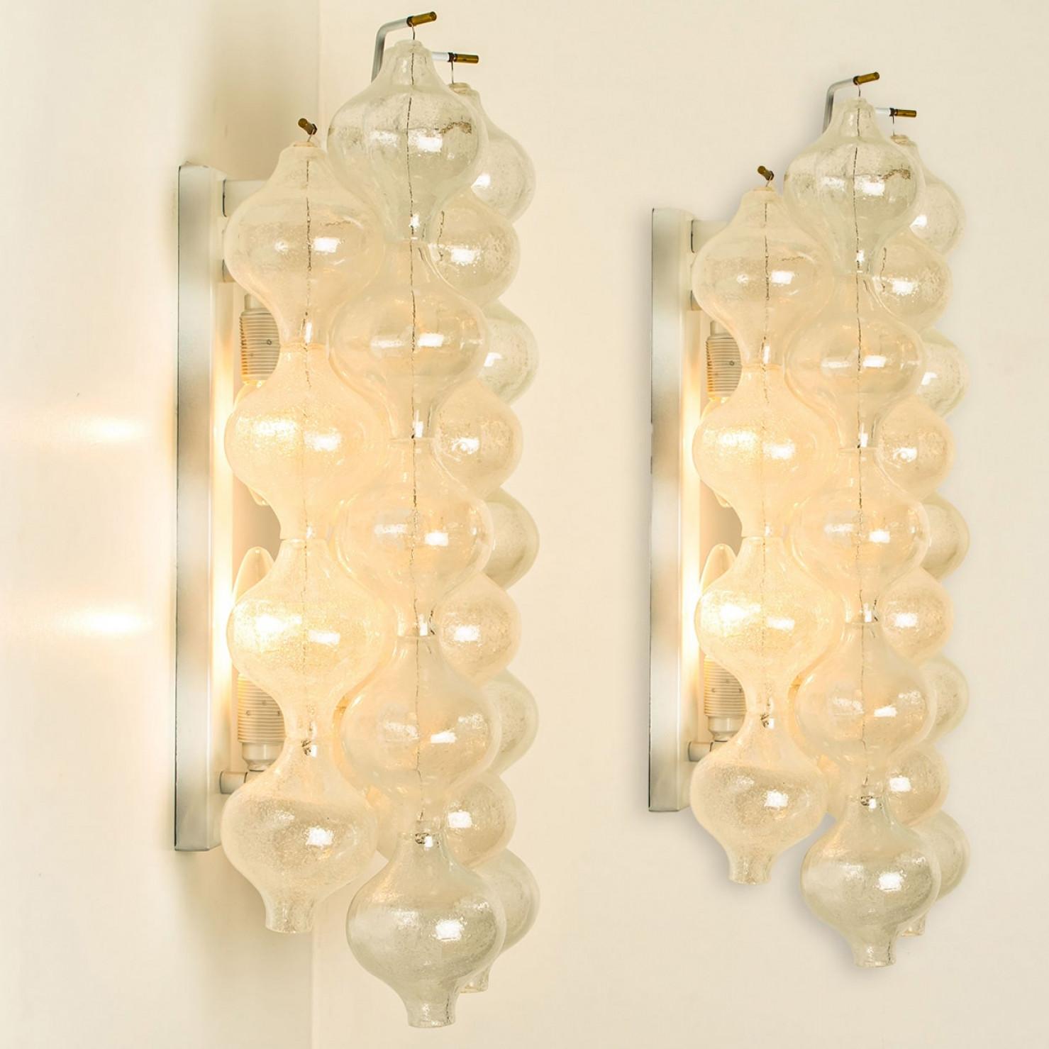 Mid-20th Century 1 of the 2 Pairs of Large Tulipan Wall Lamps or Sconces by J.T. Kalmar 'H 21.2' For Sale