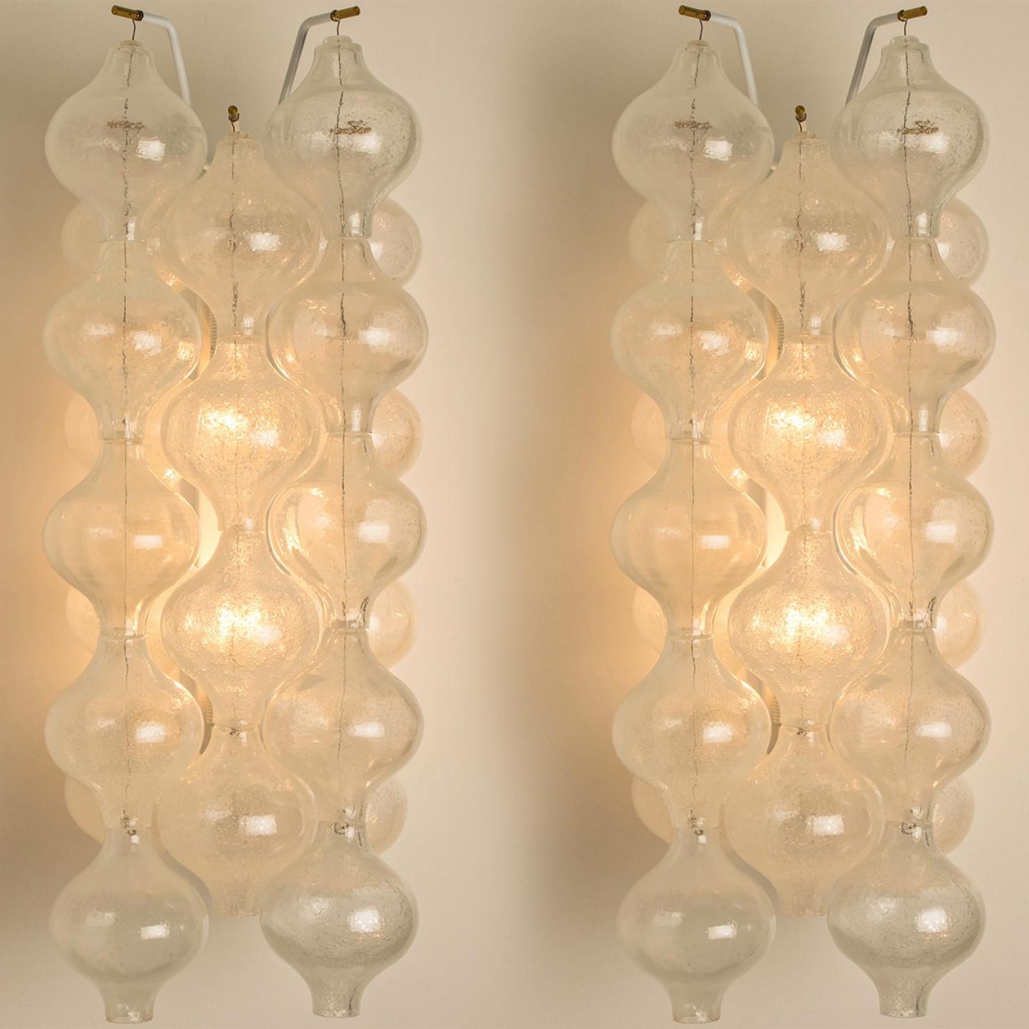 Vetro 1 of the 2 Pairs of Large Tulipan Wall Lamps or Sconces by J.T. Kalmar 'H 21.2' in vendita