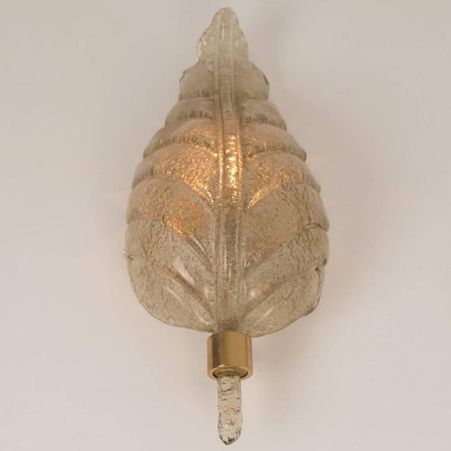 1 of the 2 Pairs of Large Wall Sconces Barovier & Toso Gold Glass Murano, 1960 In condizioni buone in vendita a Rijssen, NL