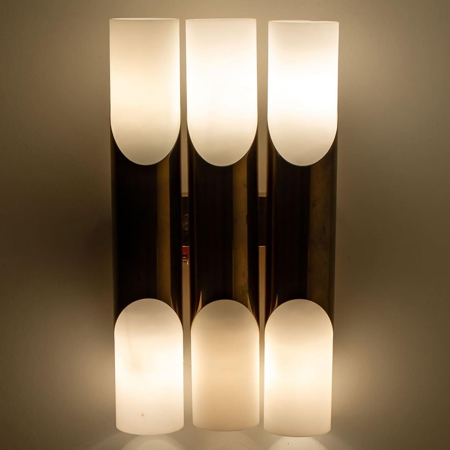 1 of the 2 Pairs of Wall Sconces of 3 Opaline Glass and Brass tubes, 1970 im Angebot 2