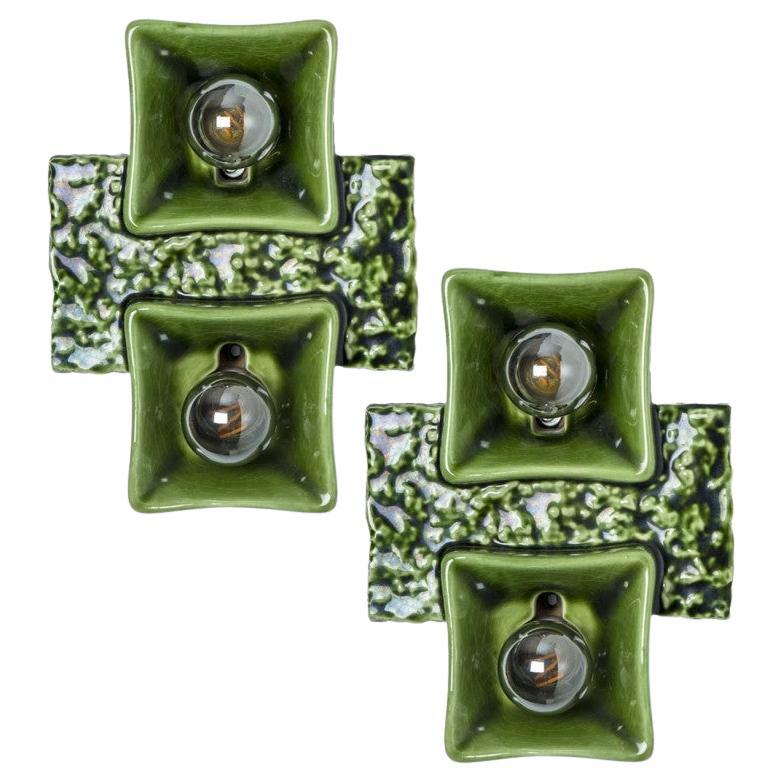 1 delle 2 applique quadrate con texture verde di Pan Ceramics, anni '60 in vendita