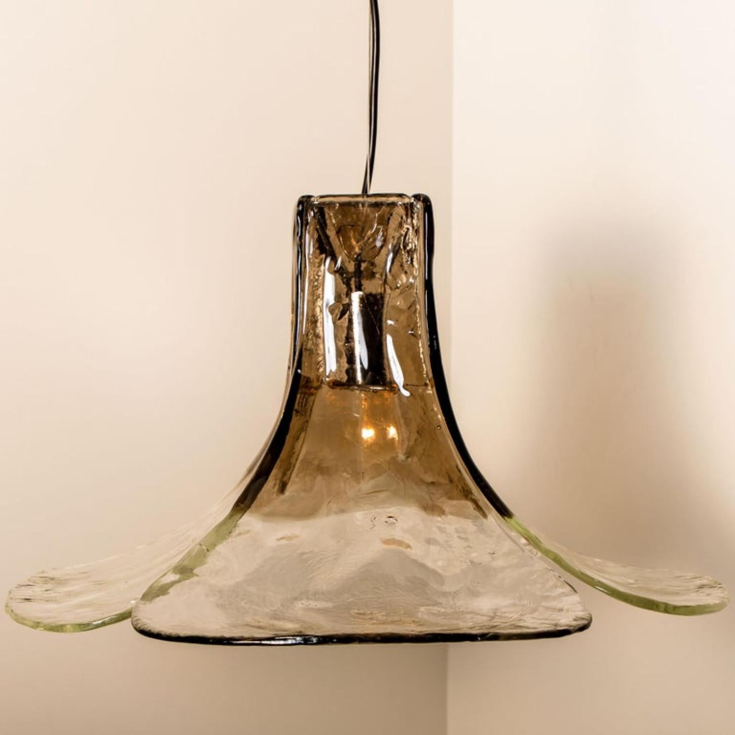 1 of the 2 Pendant Lamps by Carlo Nason for Mazzega For Sale 4