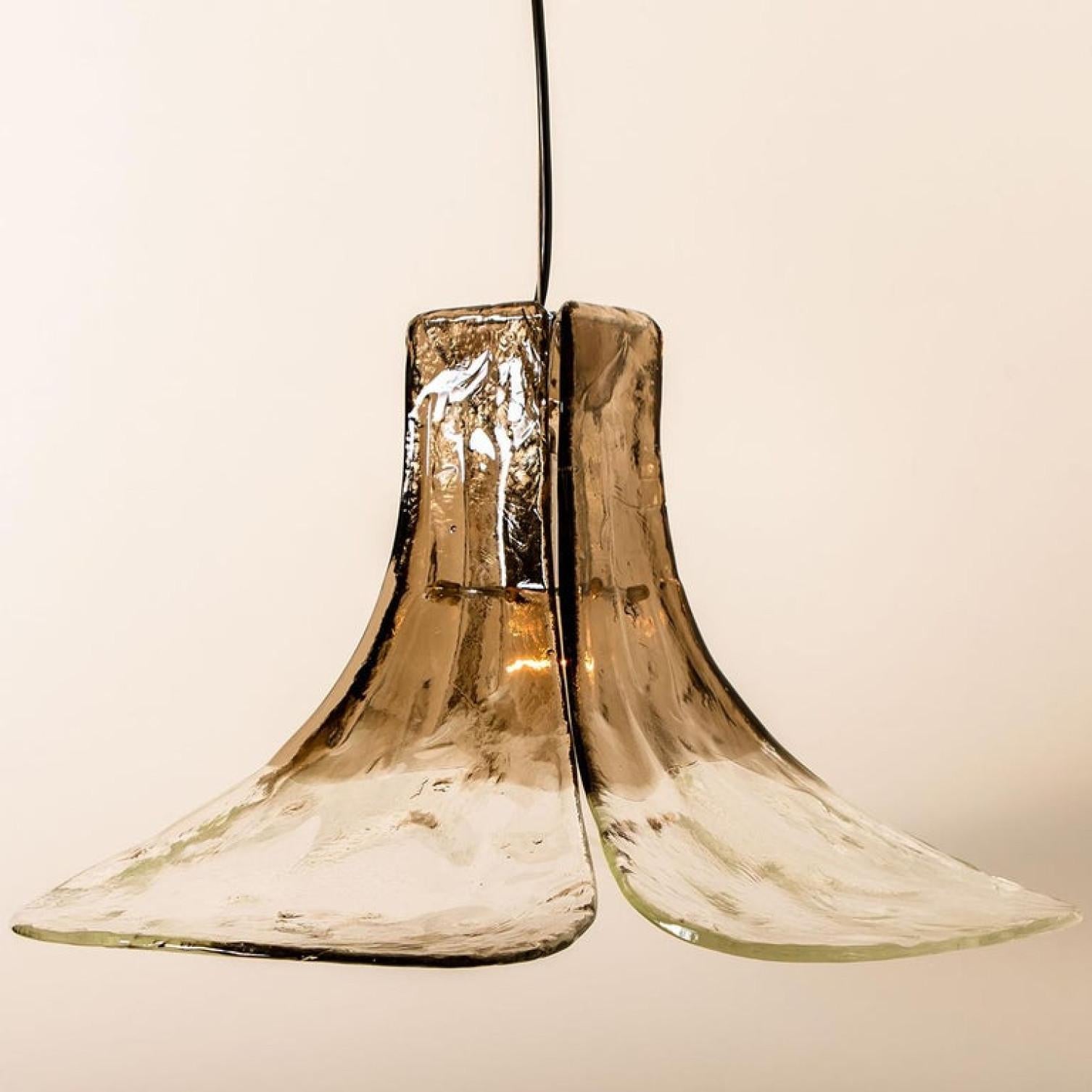 1 of the 2 Pendant Lamps by Carlo Nason for Mazzega For Sale 5