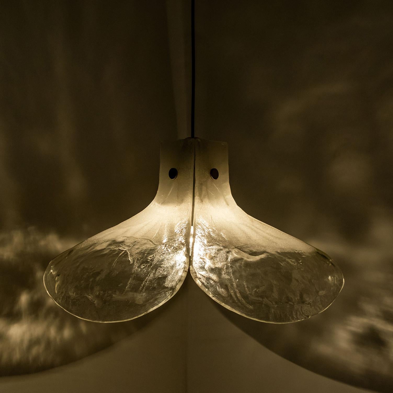 1 of the 2 Pendant Lamps Model LS185 by Carlo Nason for Mazzega, 1970 For Sale 2