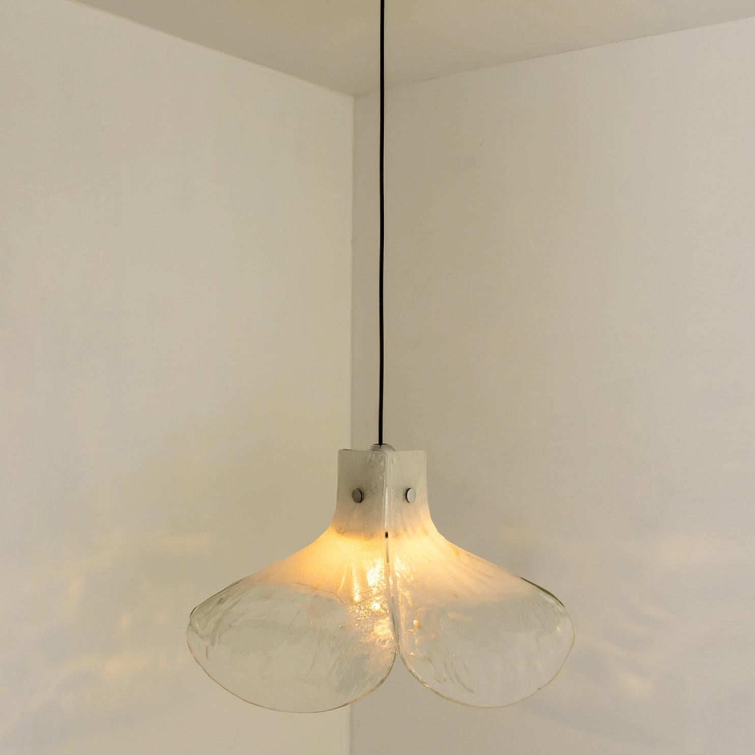 1 of the 2 Pendant Lamps Model LS185 by Carlo Nason for Mazzega, 1970 For Sale 8