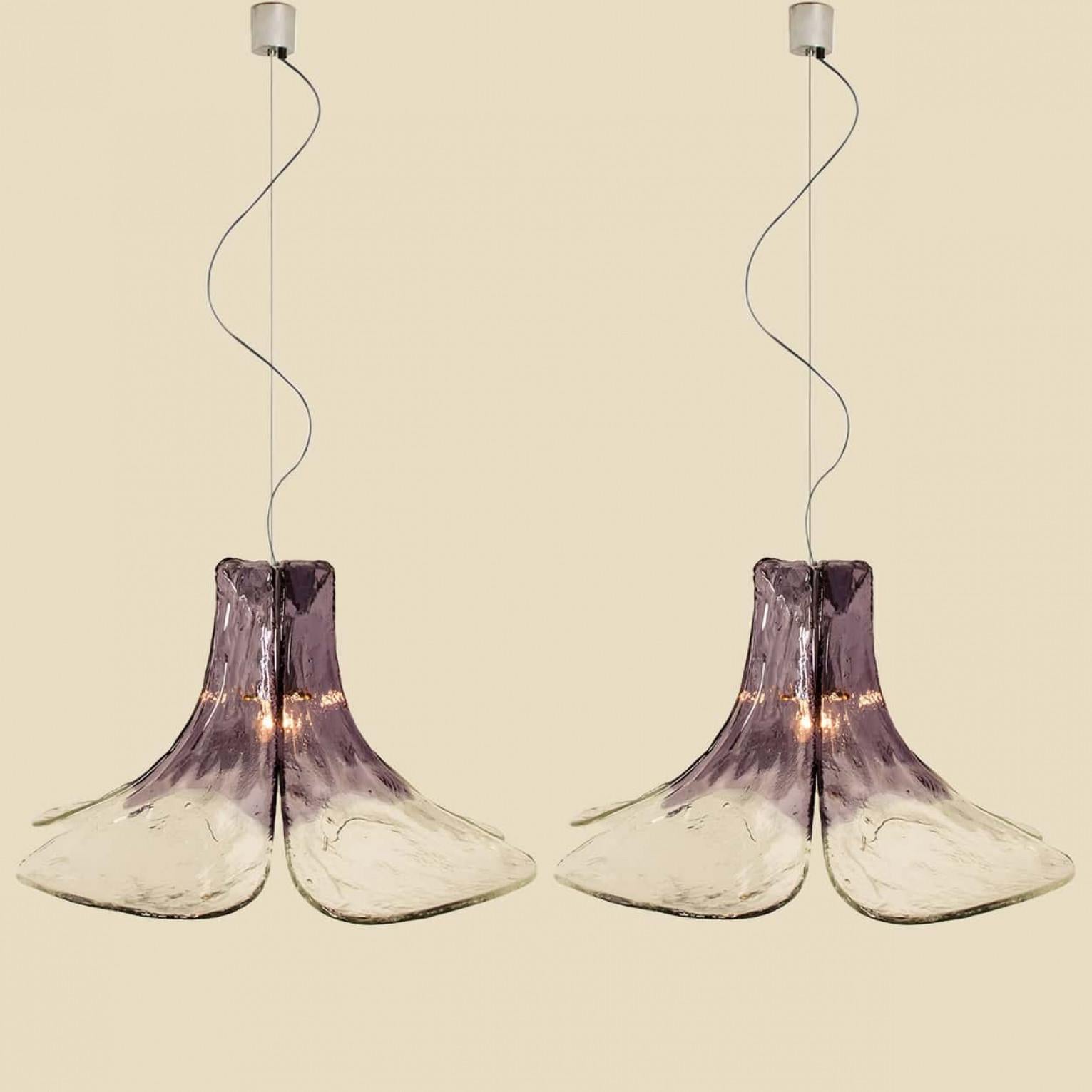 1 des 2 lampes suspendues en verre violet et transparent de Carlo Nason pour Mazzega, 1960 en vente 3