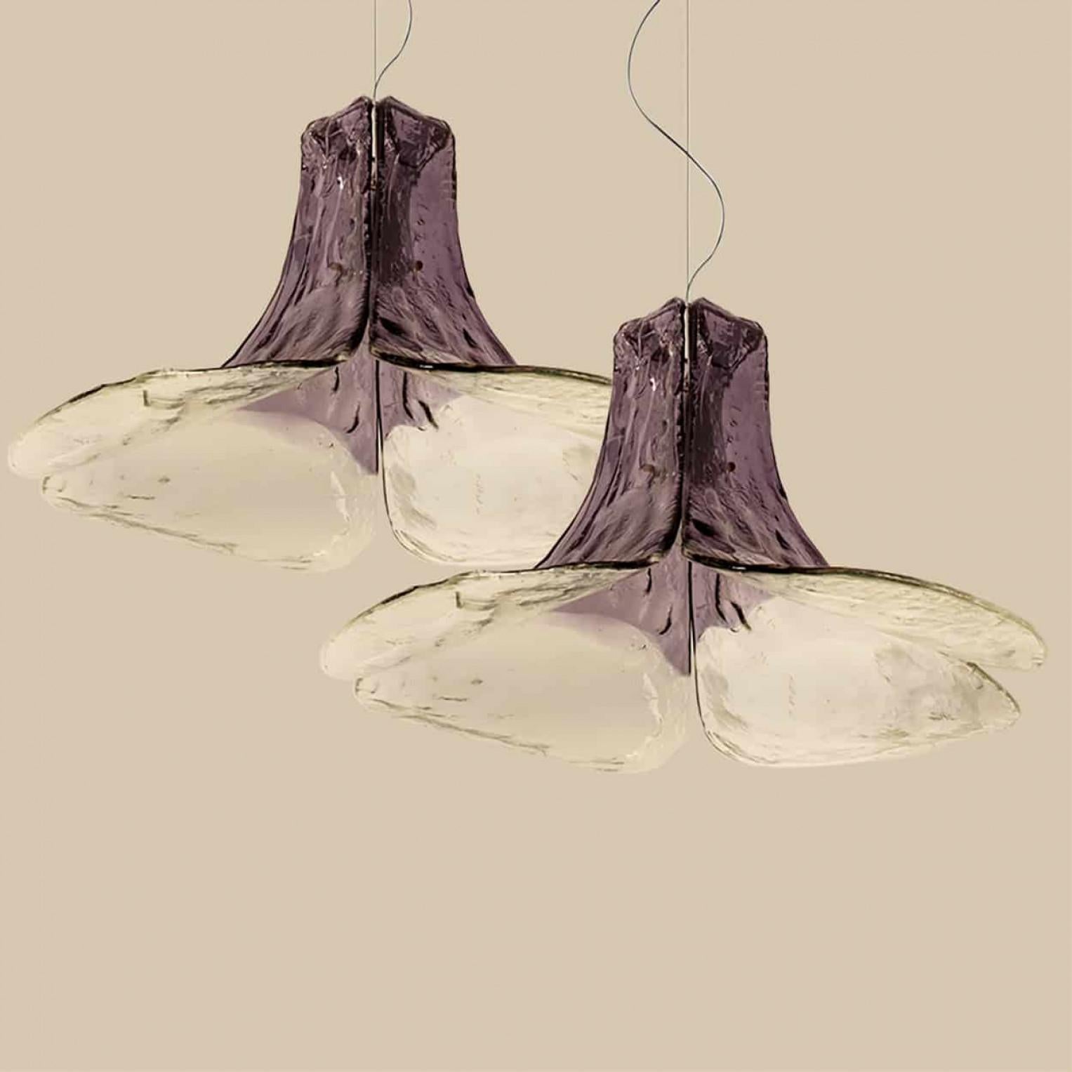 Métal 1 des 2 lampes suspendues en verre violet et transparent de Carlo Nason pour Mazzega, 1960 en vente