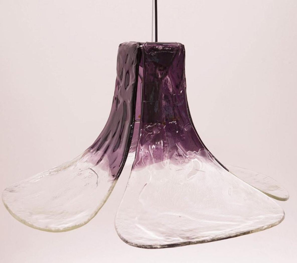 1 of the 2 Purple Clear Pendant Lamps by Carlo Nason for Mazzega In Good Condition In Rijssen, NL