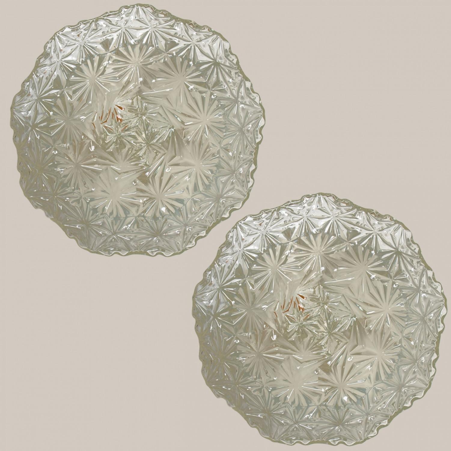 1 des 2 Appliques rondes en verre dans le style d'Helena Tynell, 1960 en vente 4