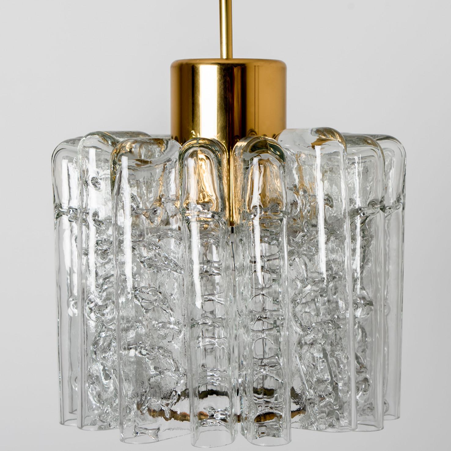 1 of the 2 Round Textured Clear Glass Doria Pendant Lamp, 1960s For Sale 3