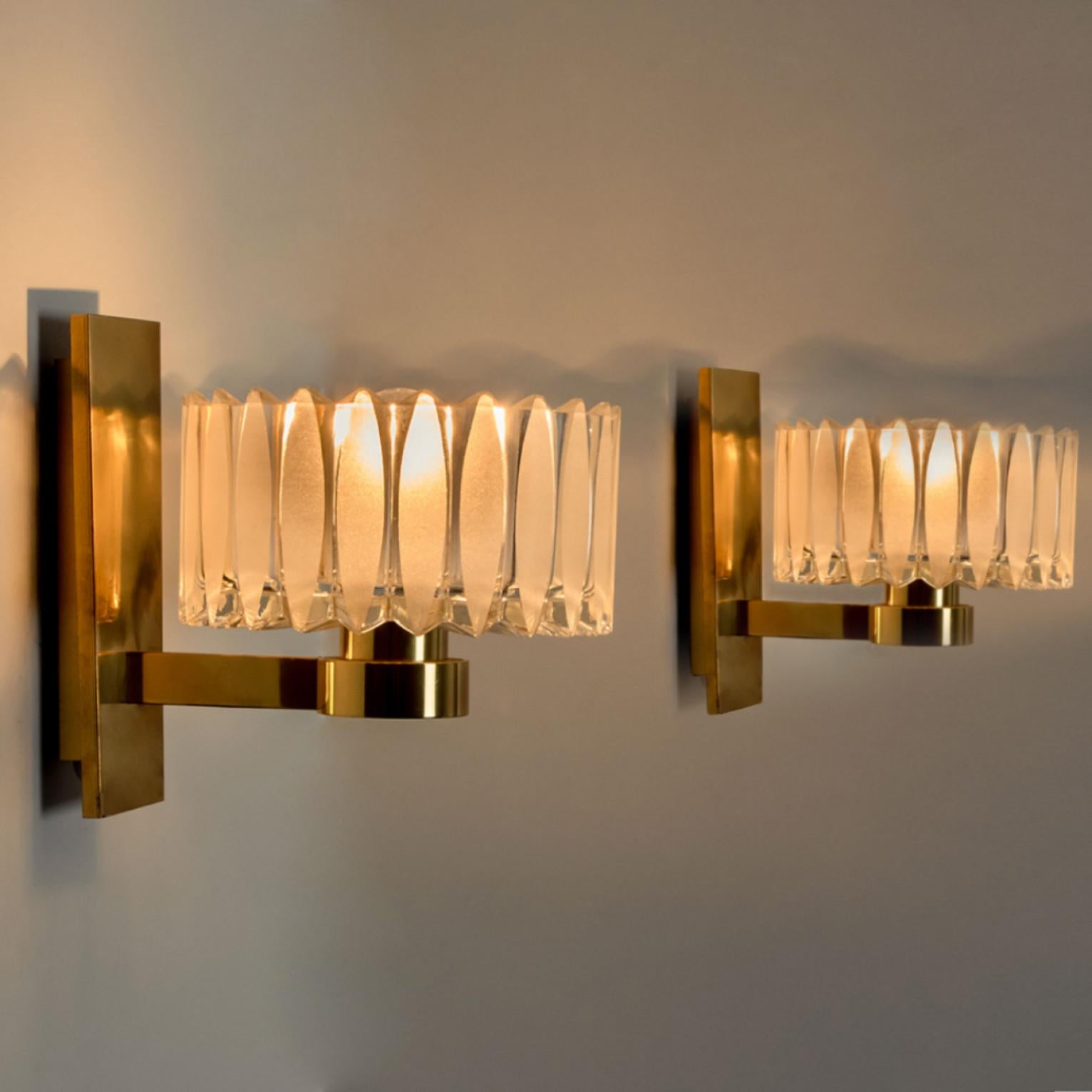 Late 20th Century 1 of the 2 Sets Hillebrand Brass and Glass Wall Light Fixtures, 1970s For Sale