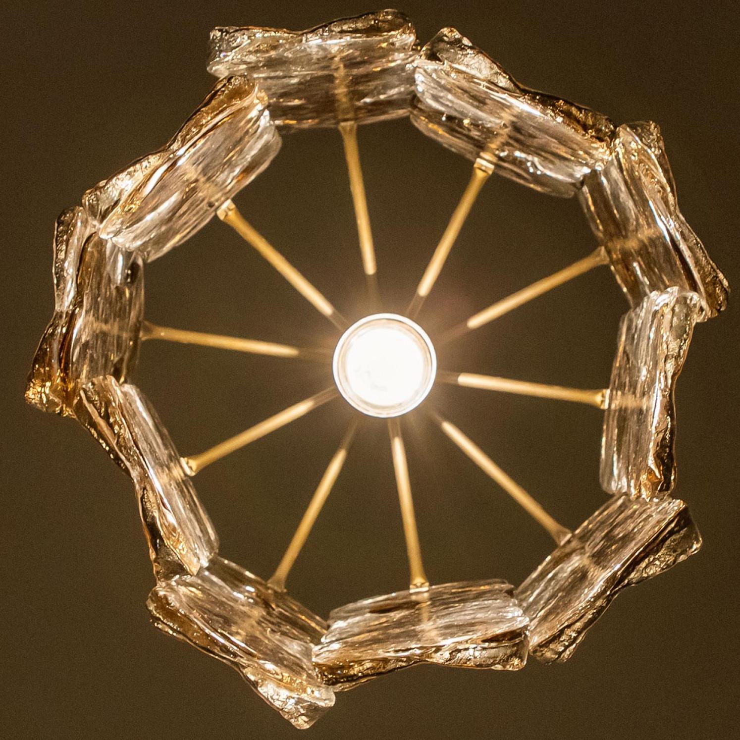 1 des 2 petits pendentifs en verre fumé Kalmar Citrus Swirl, Autriche, années 1960 en vente 1