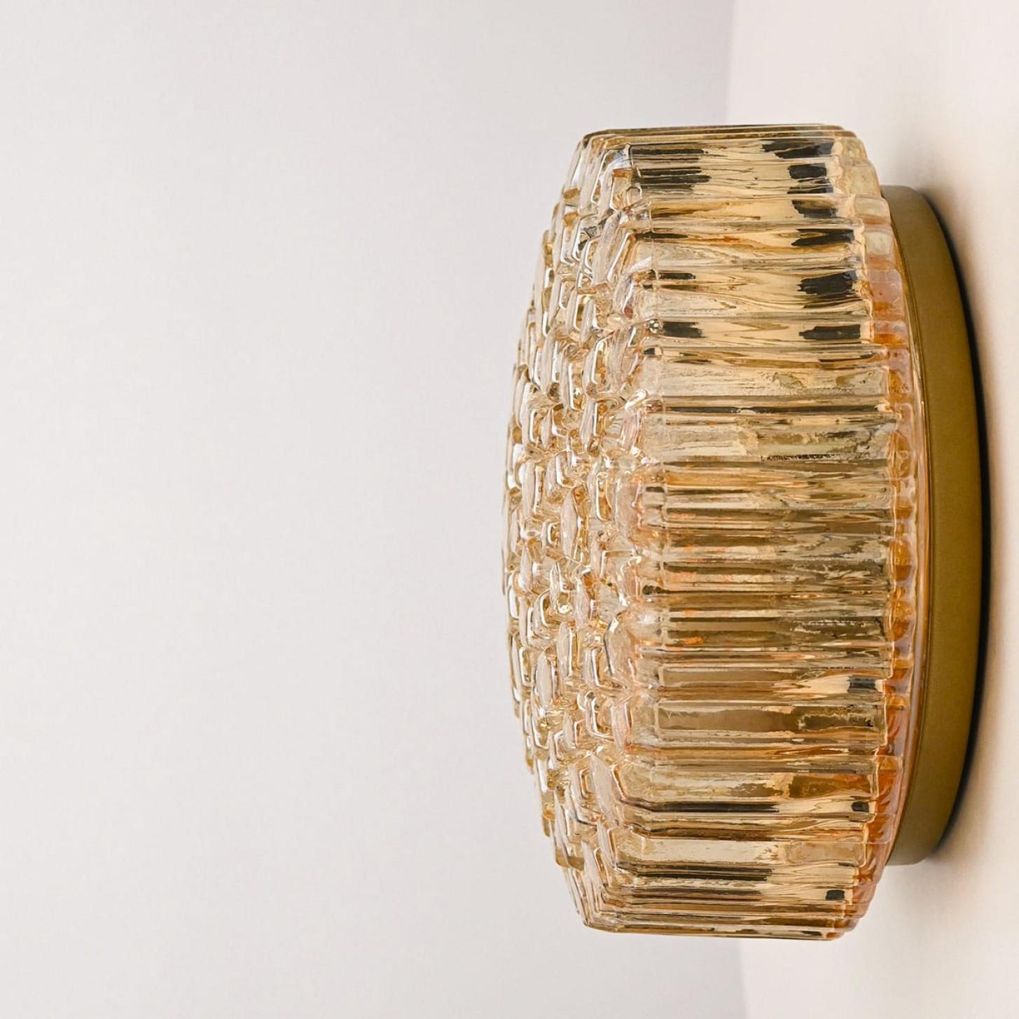 1 of the 2 Small Round Clear Textured Glass Wall Lights Flush mount, Limburg For Sale 2