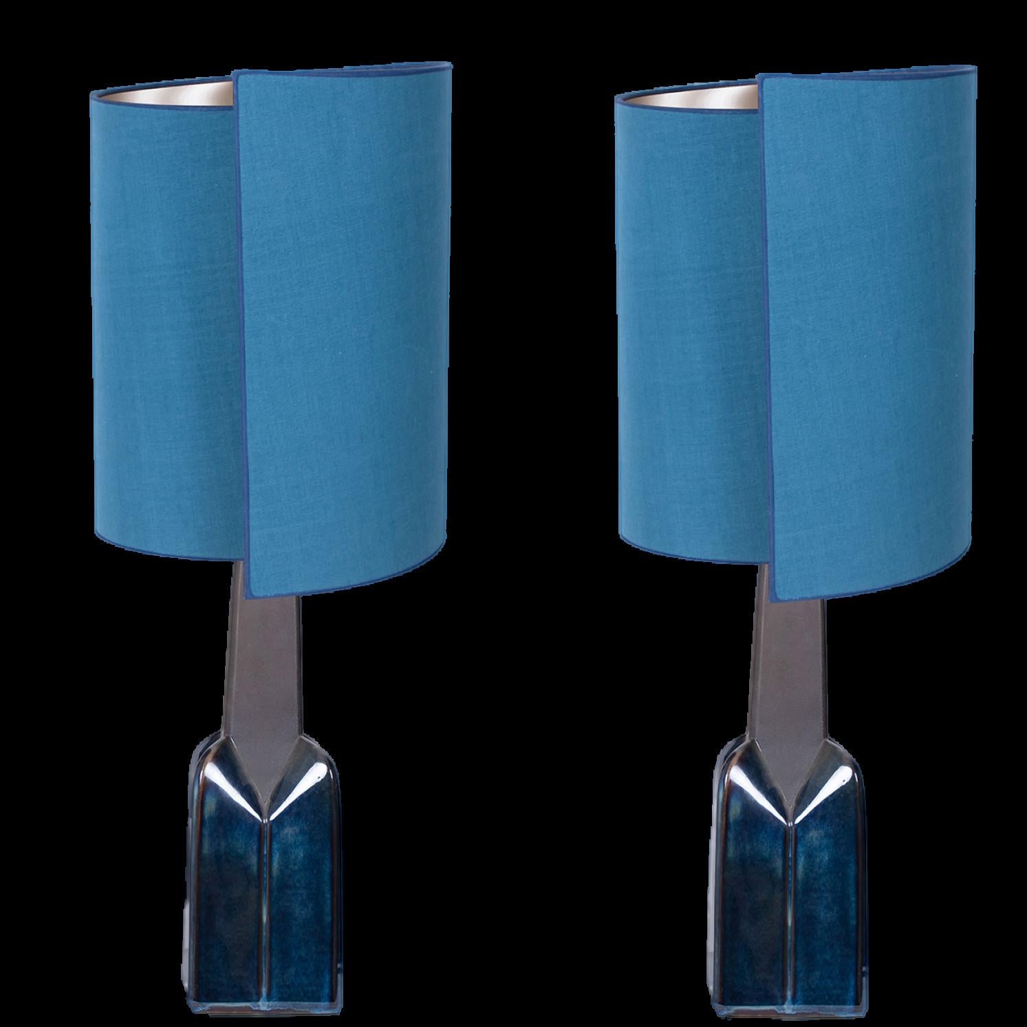 1 of the 2 Ceramic table lamps by Soholm, Denmark, 1960s. This high-end sculptural piece is handmade ceramic in blue or grey tones, with a combination of dry and glazed finishes. With a new custom made blue silk lamp shade with warm gold or silver