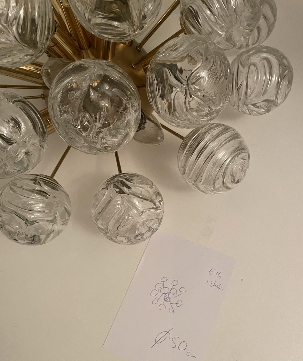 1 der 2 Sputnik-Schneckenballen aus Glas mit Einbaubeleuchtung aus Doria, Deutschland, 1970er Jahre im Angebot 7