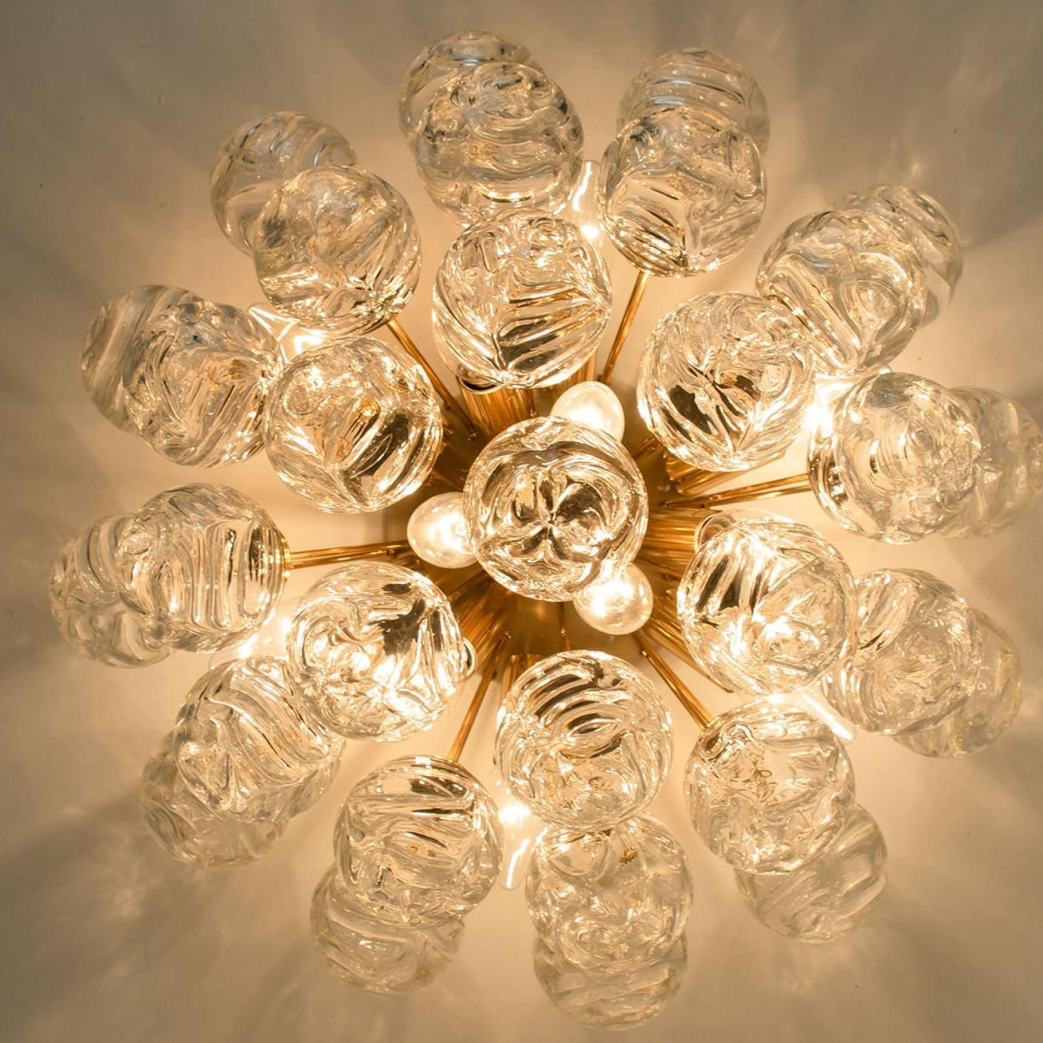 1 der 2 Sputnik-Schneckenballen aus Glas mit Einbaubeleuchtung aus Doria, Deutschland, 1970er Jahre (Sonstiges) im Angebot