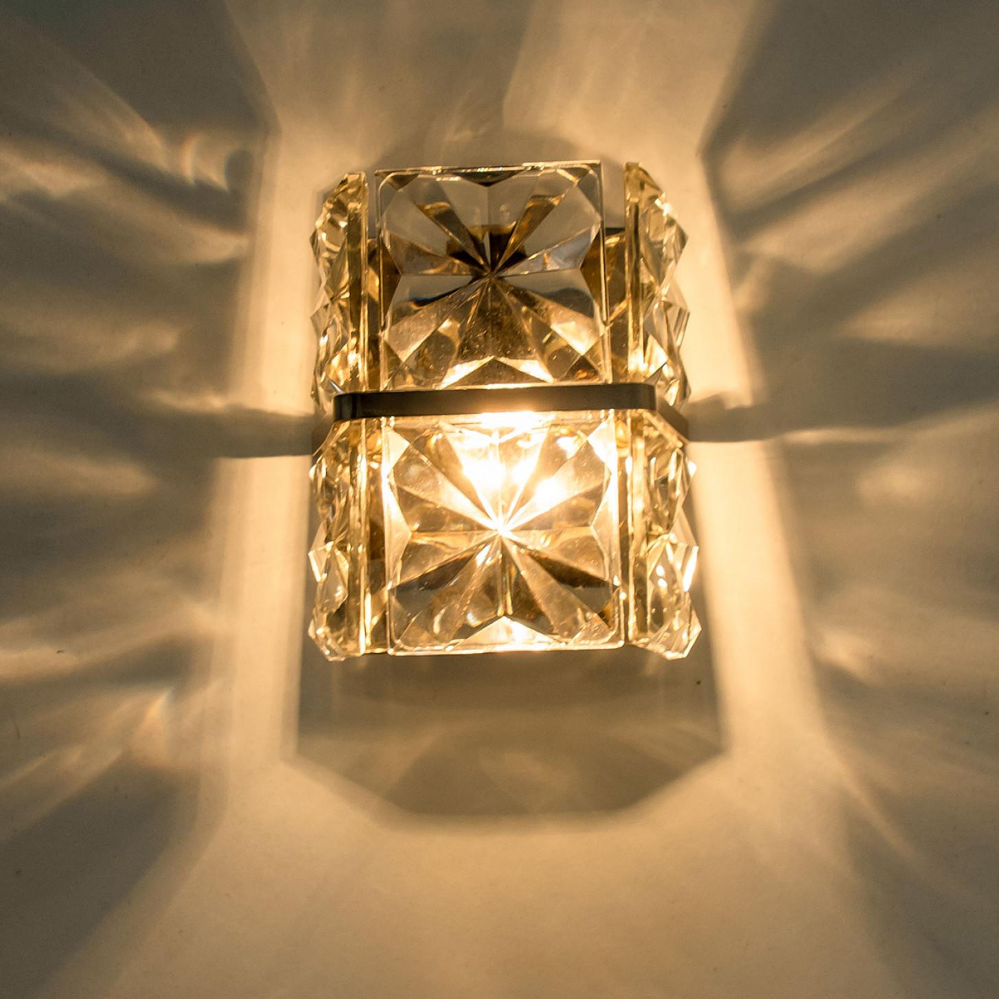 1 of the 2 Square Crystal and Silver Chrome Sconces by Kinkeldey, Germany, 1970 In Excellent Condition For Sale In Rijssen, NL