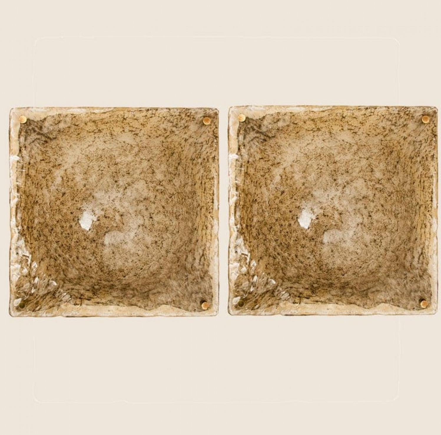 1 des 2 montures carrées encastrées en laiton et verre fumé, 1970 en vente 3
