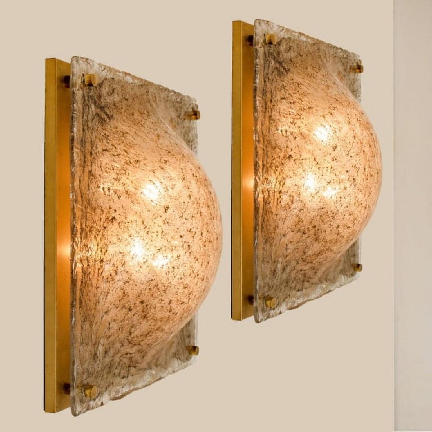 1 des 2 montures carrées encastrées en laiton et verre fumé, 1970 Bon état - En vente à Rijssen, NL